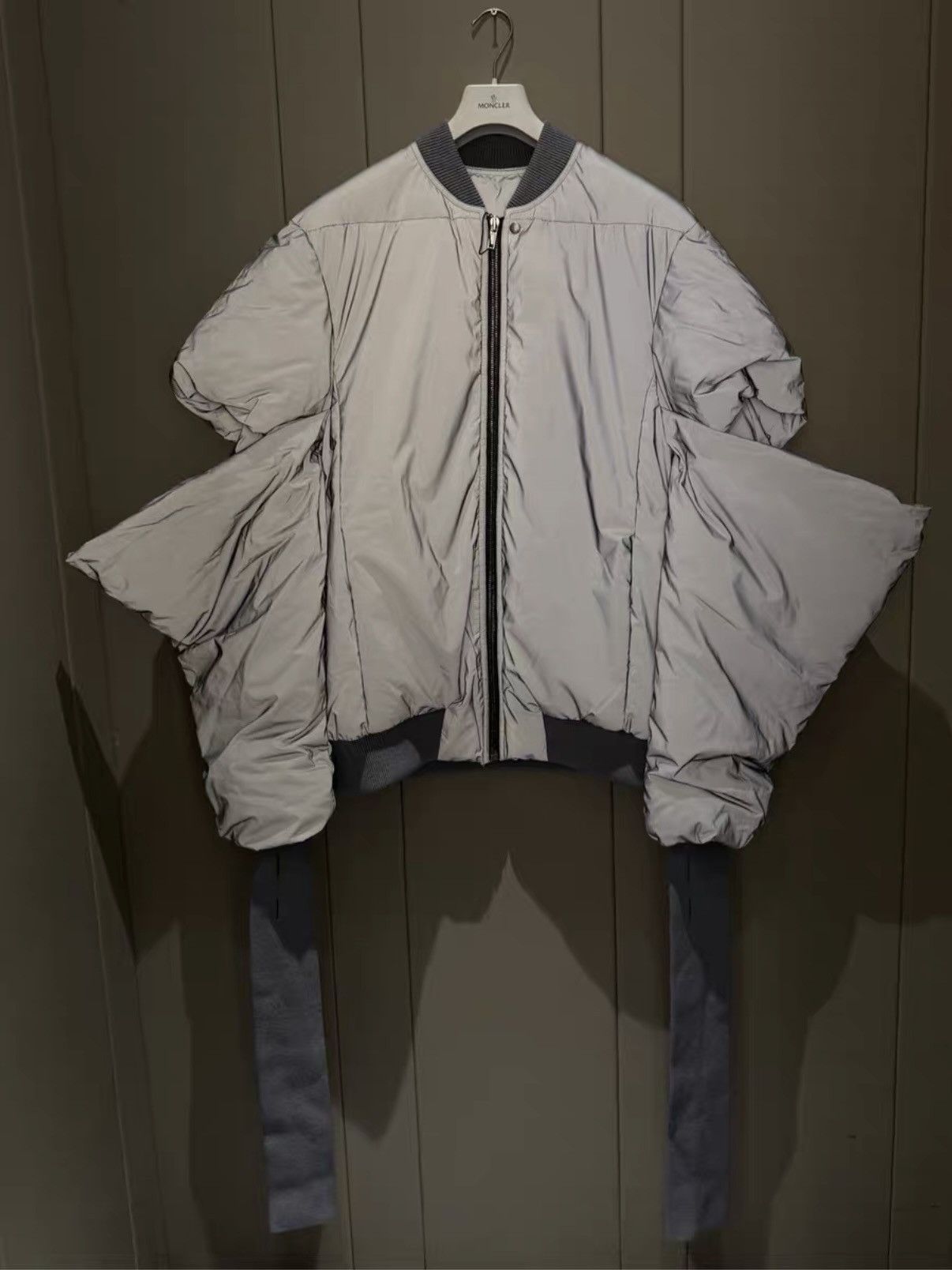 Rick Owens Rick Owens FW22 Stobe Gauntlet Bomber in Reflex sz 48 Size US M / EU 48-50 / 2 - 1 Thumbnail