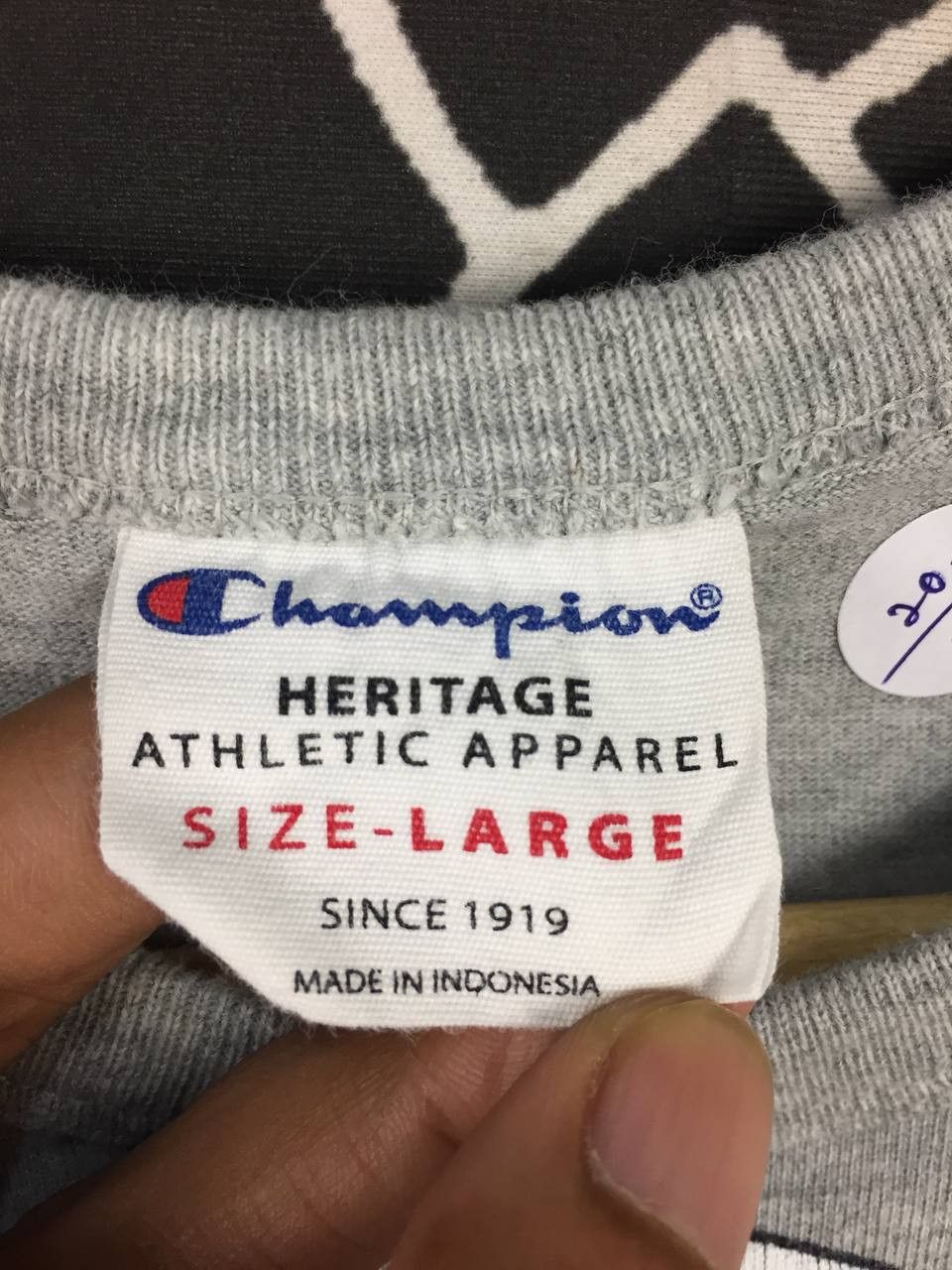 Champion × Vintage Vtg Champion Heritage Athletic Apparel All Over Print Tee Size US L / EU 52-54 / 3 - 7 Thumbnail