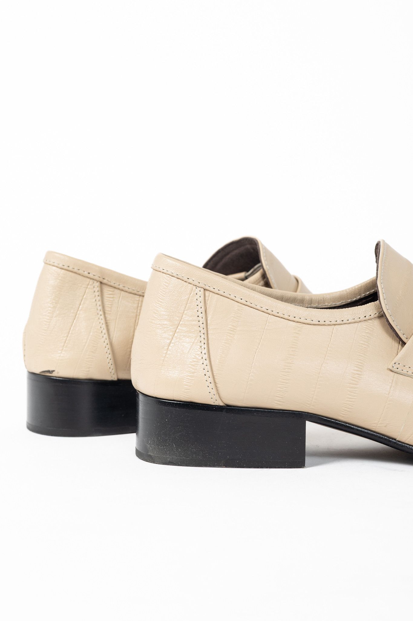 The Row The Row Soft Beige Leather Ruched-Detail Flat Loafers Size US 8.5 / IT 38.5 - 7 Thumbnail