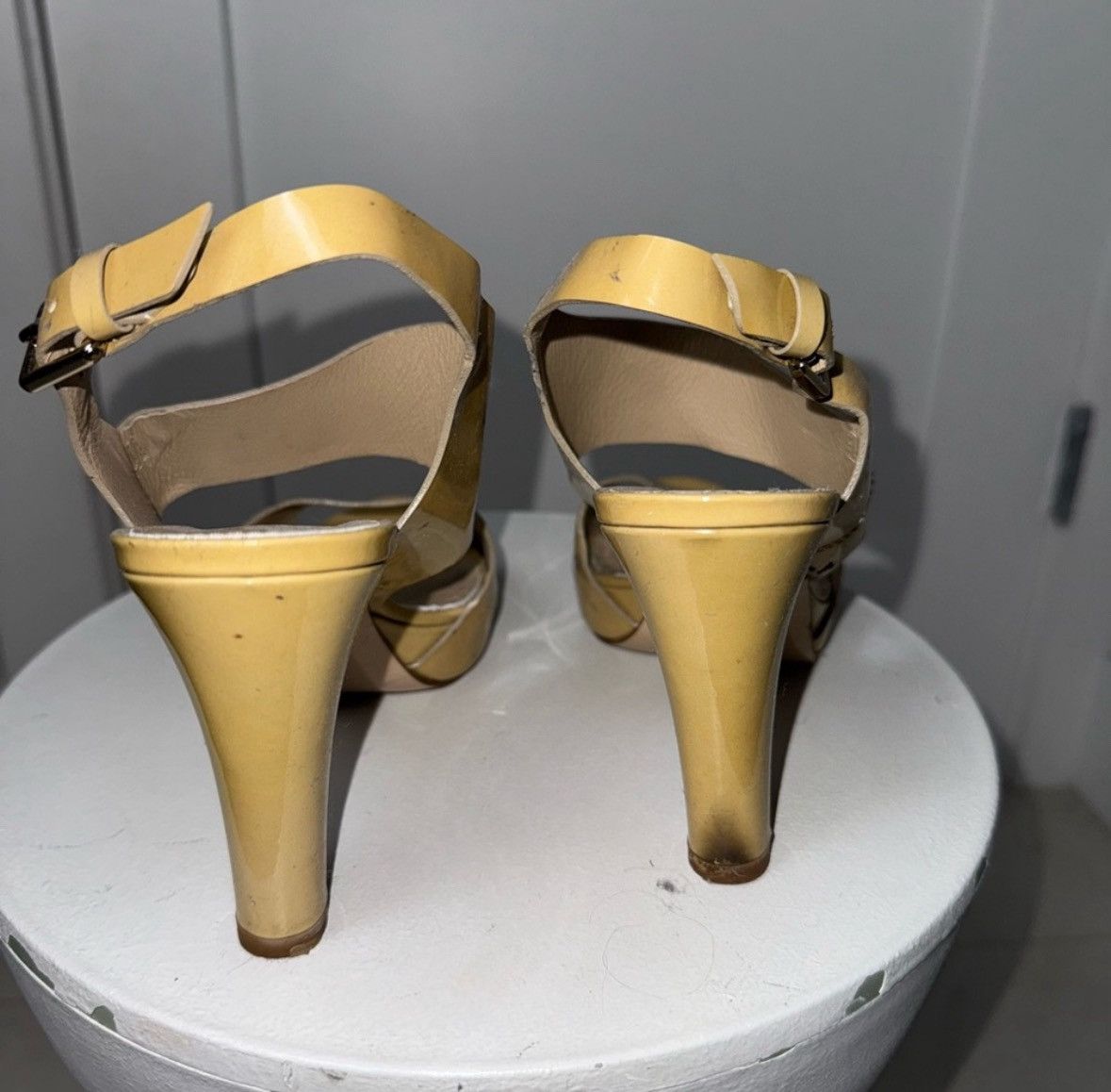 Max Mara Max Mara Tan Patent Heels/ 7.5 Size US 7.5 / IT 37.5 - 5 Thumbnail