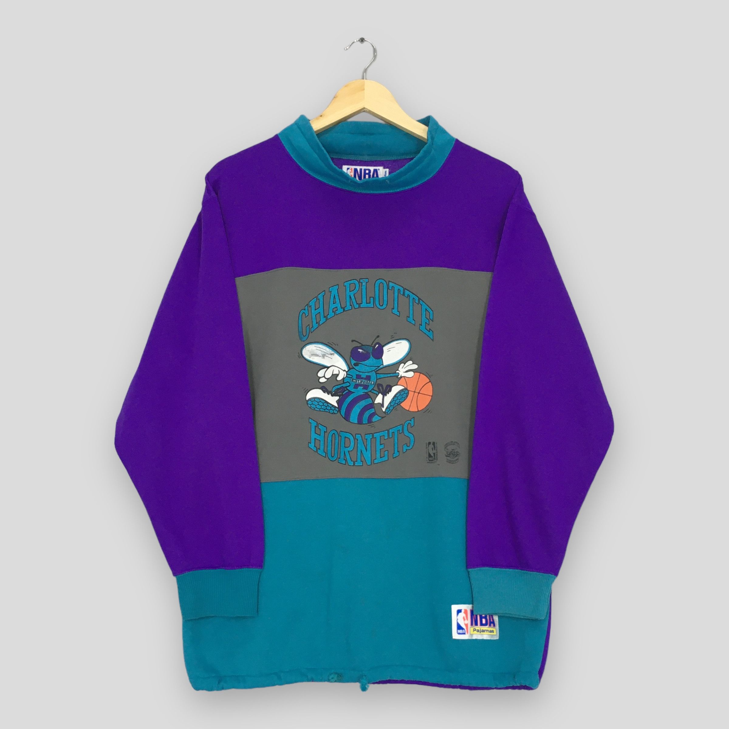 Logo Athletic × NBA × Vintage Vintage 90s Charlotte Hornets NBA Sweatshirt Medium Size US M / EU 48-50 / 2 - 1 Thumbnail