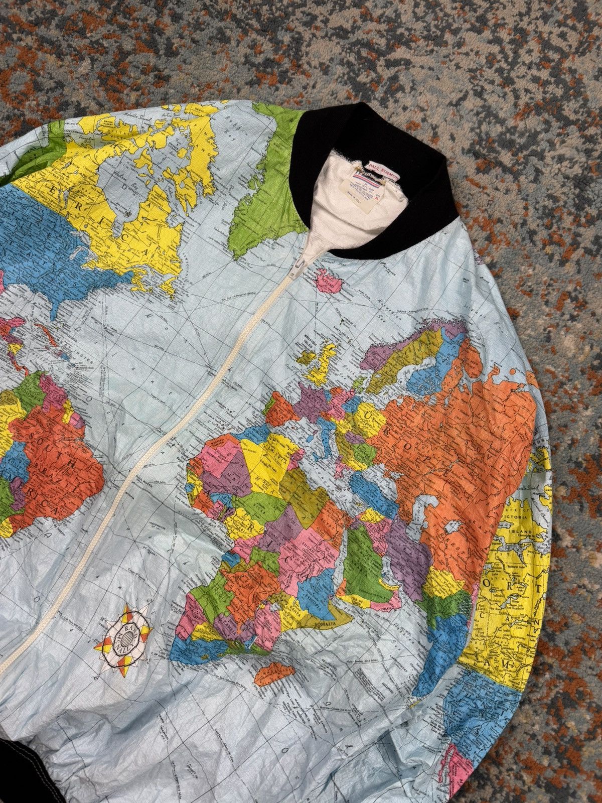 Vintage Vintage 1990 World map all over print jacket kurt cobain Size US L / EU 52-54 / 3 - 8 Thumbnail