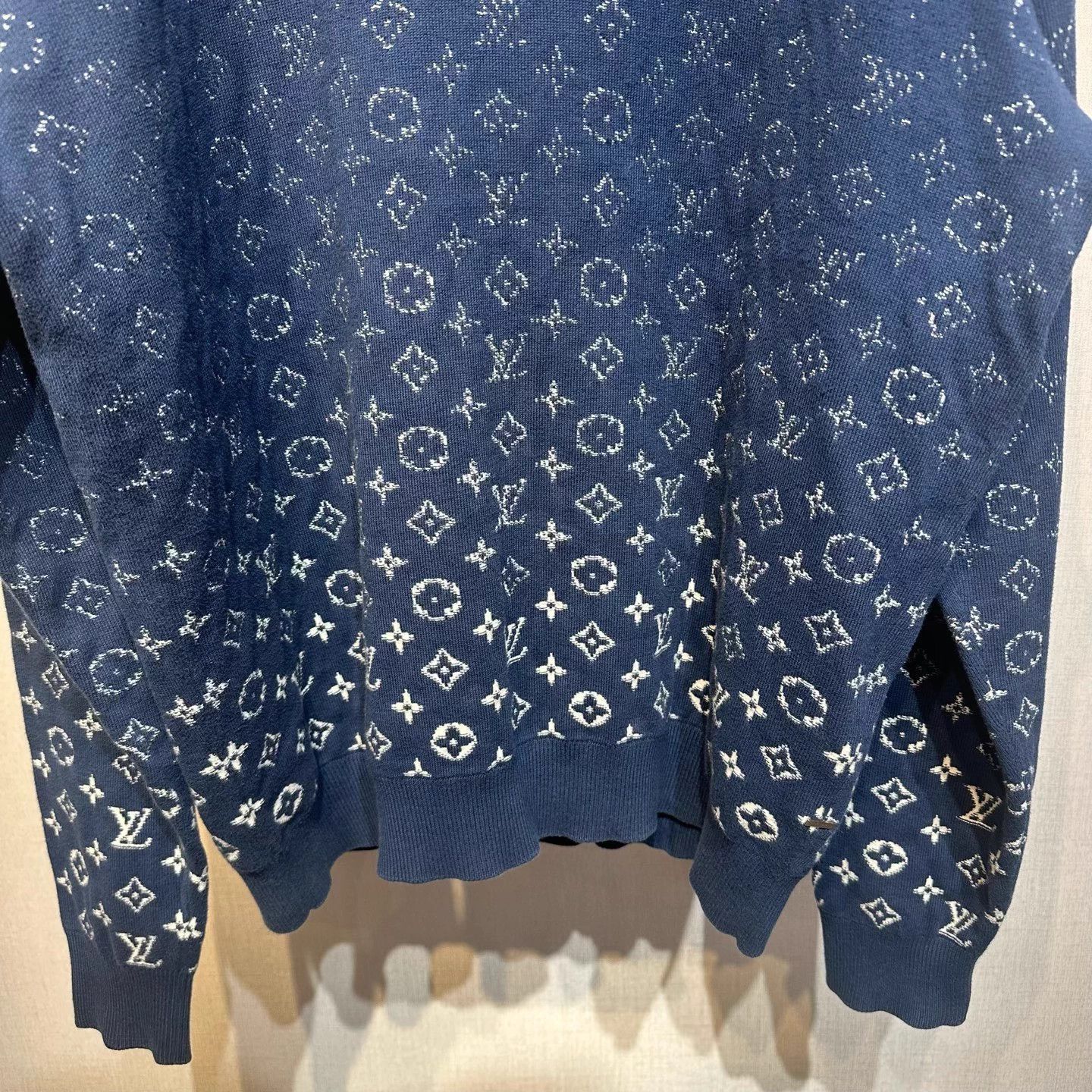 Louis Vuitton LV Navy Blue AOP Gradient Sweater XL Size US XL / EU 56 / 4 - 4 Thumbnail