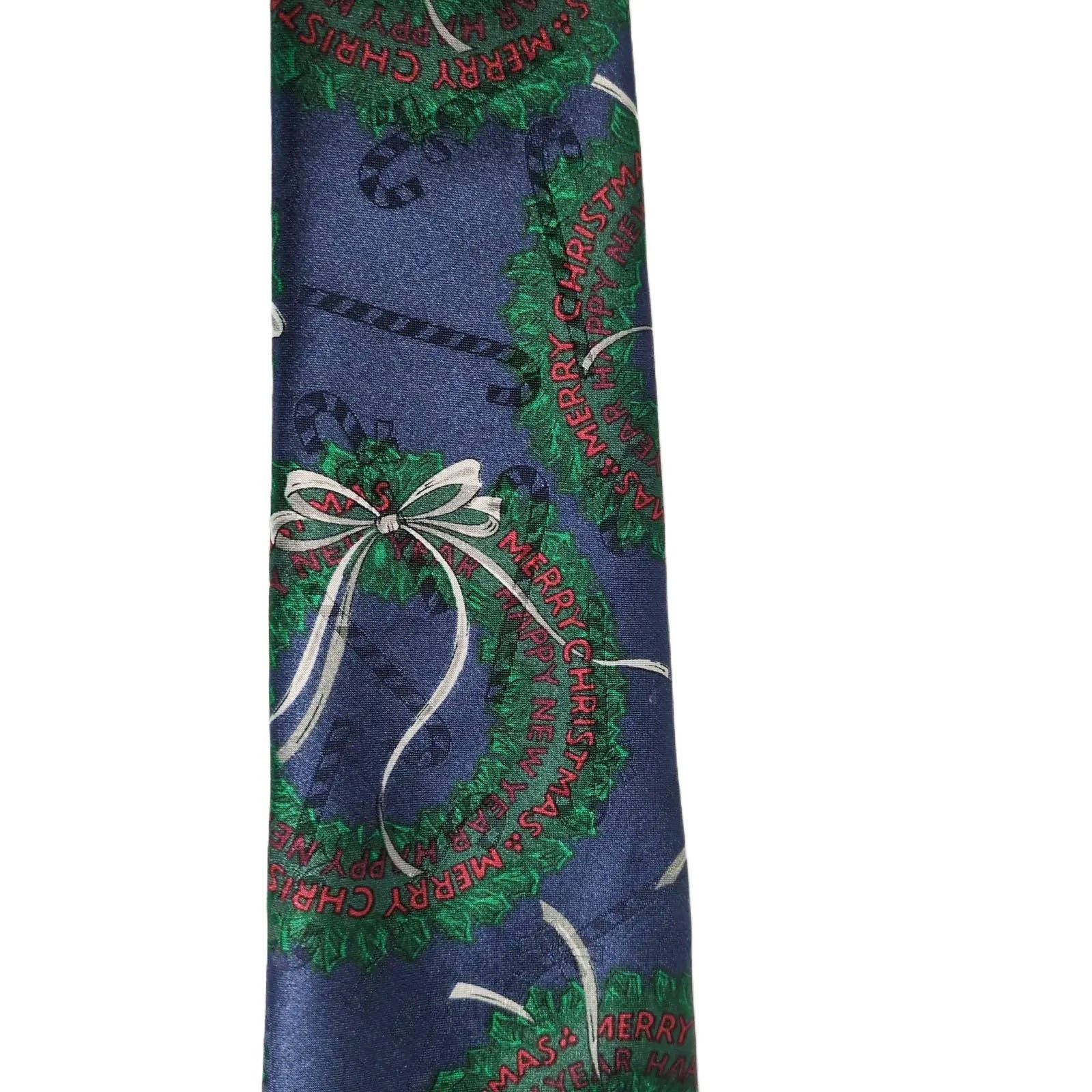 Vintage Hallmark Men's Christmas Wreath Satin Neck Tie SpecialTies Size ONE SIZE - 6 Thumbnail