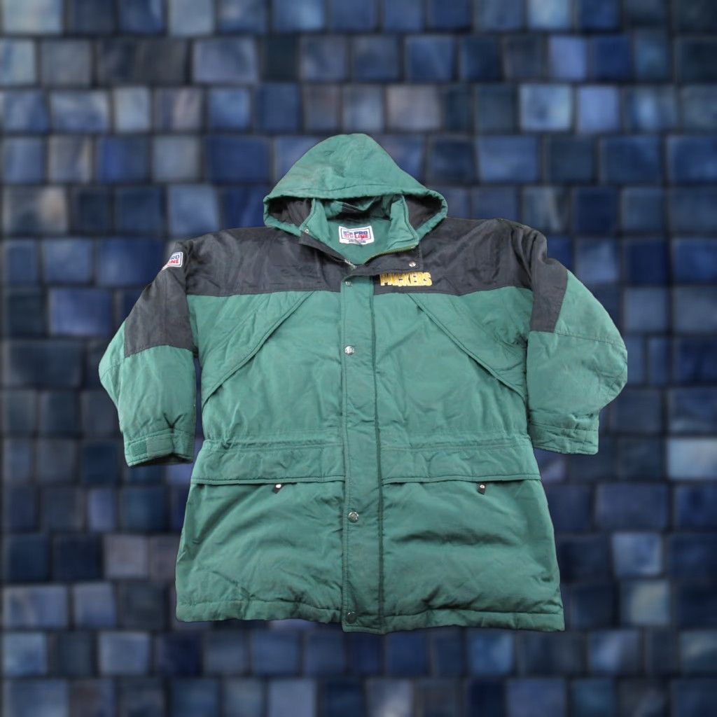 Starter VINTAGE Starter Pro Line Puffer Jacket Green Bay Packers NFL Size L Men Jackets Winter Green Quilted Logo Zip Down Filled Nylon Racing Football Gifts Size US L / EU 52-54 / 3 - 1 Thumbnail
