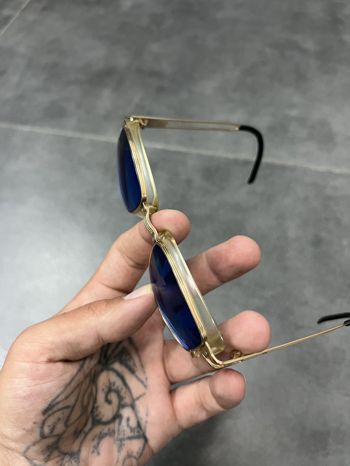 Jean Paul Gaultier Jean Paul Gaultier Tupac 1990s JPG logo Sunglasses Size ONE SIZE - 11 Thumbnail