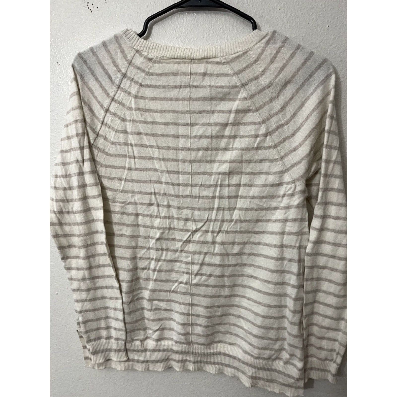 Gap GAP Blouse Shirt Women XS White Beige Striped V-Neck Long Sleeve Knit Cotton Modal Regular Fit Adults Women XS Size XS / US 0-2 / IT 36-38 - 2 Thumbnail