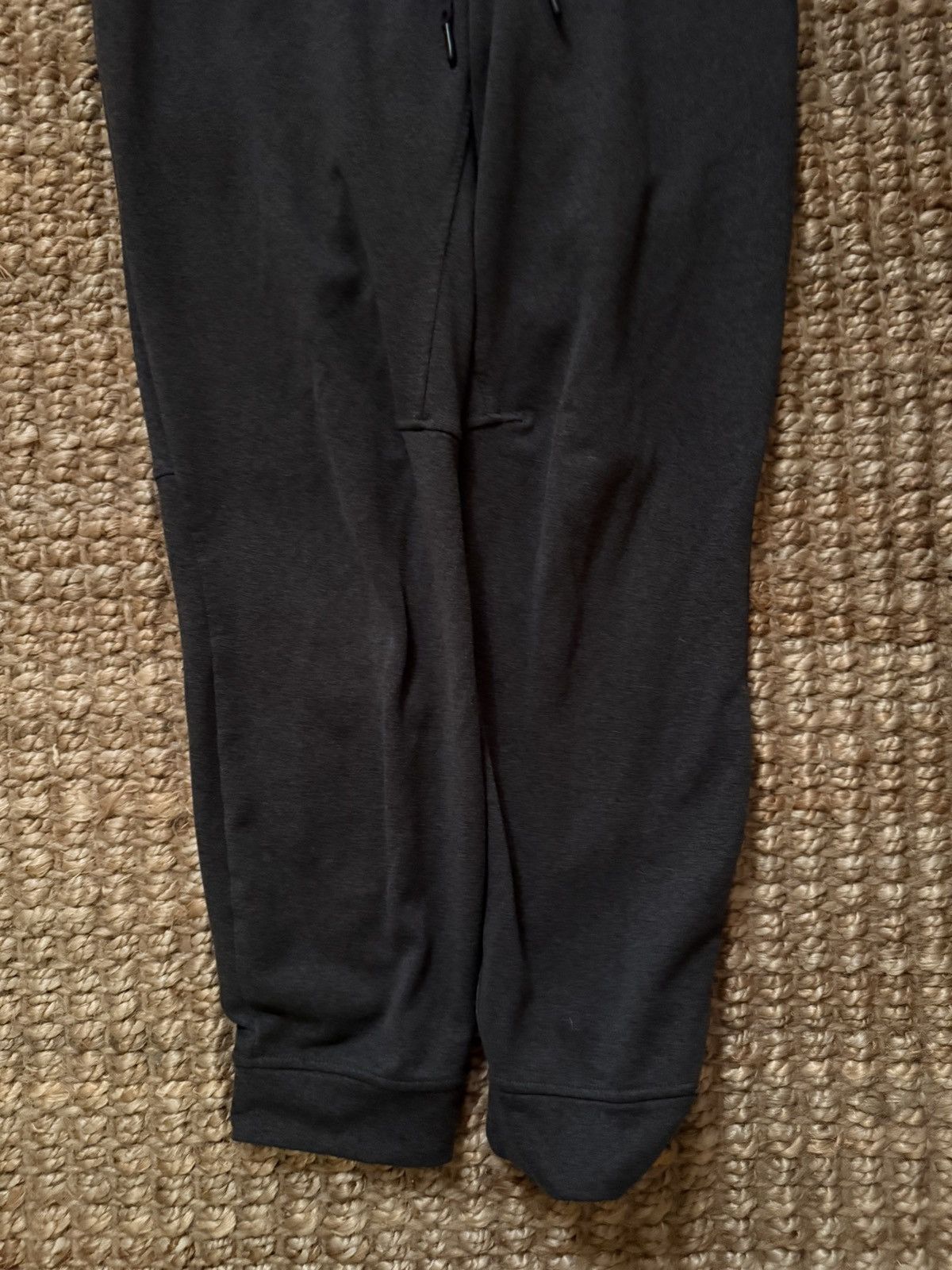 Lululemon Lululemon Charcoal Joggers Sweatpants Size (S/M) Size US 29 - 2 Thumbnail