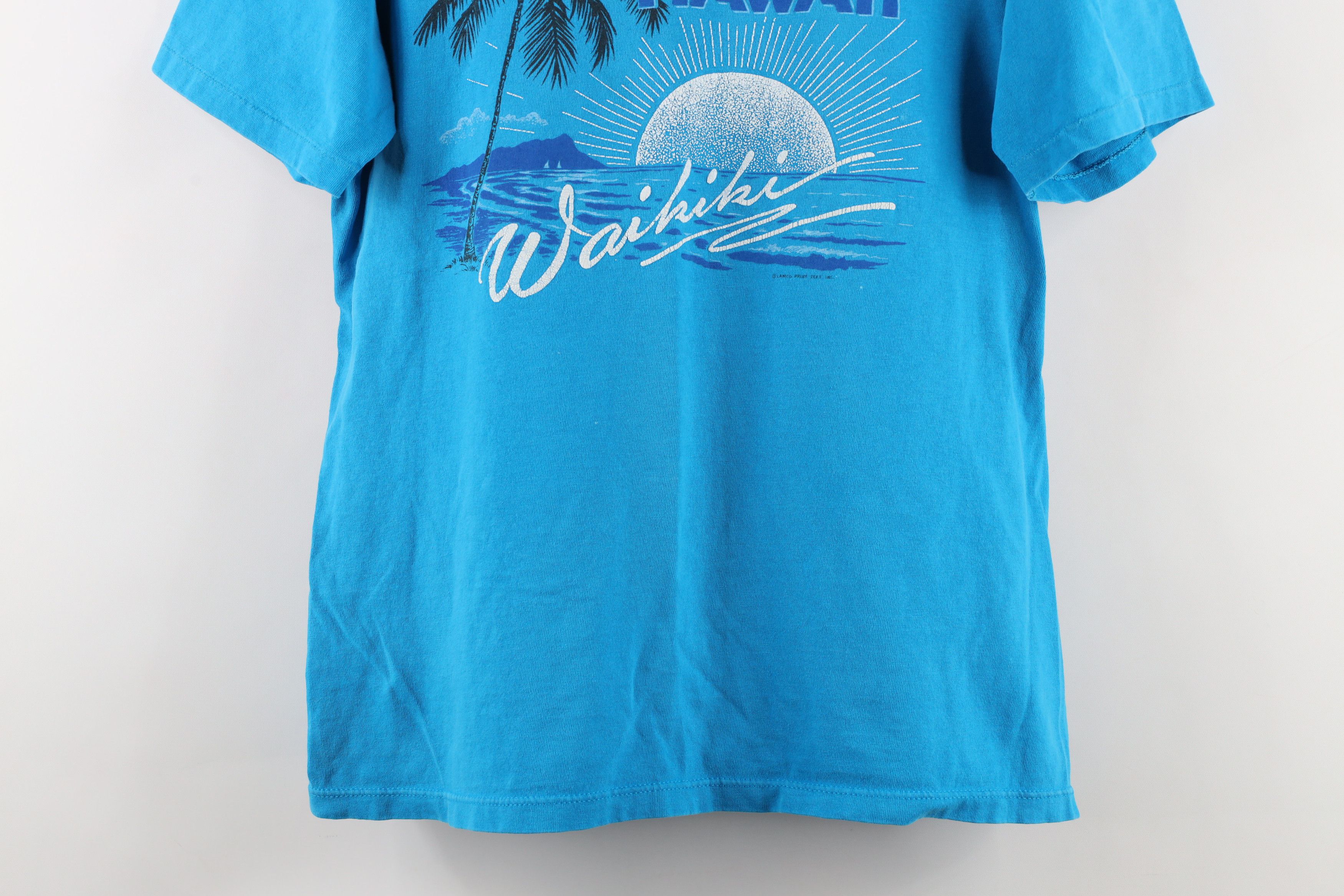 Vintage Vintage 70s 80s Streetwear Waikiki Hawaii Beach T-Shirt USA Size US L / EU 52-54 / 3 - 3 Thumbnail