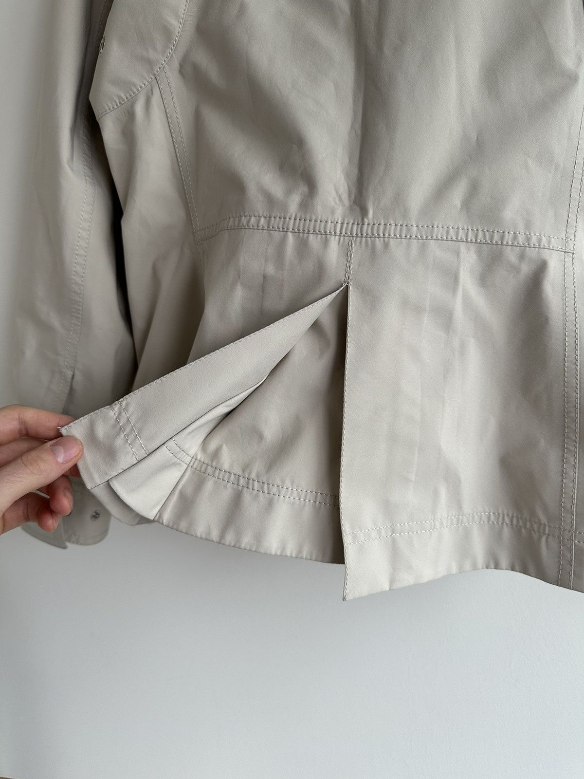 Prada Vintage Prada Gore-Tex Women's White Bomber Biker Jacket 44 Size M / US 6-8 / IT 42-44 - 7 Thumbnail