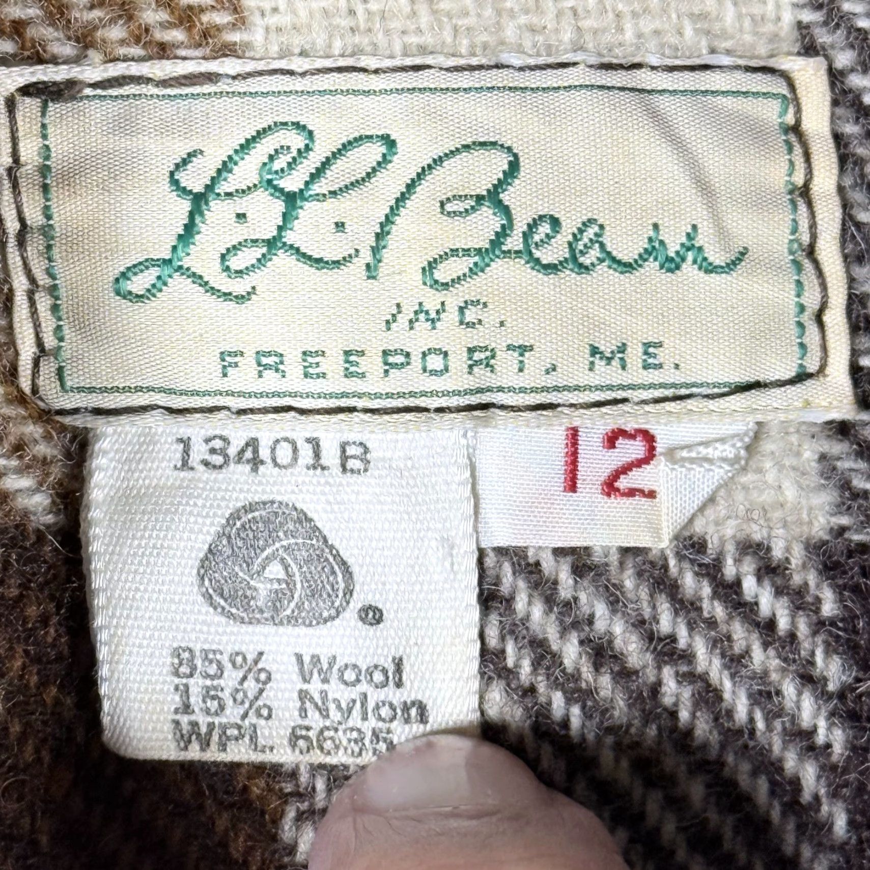 Vintage VINTAGE L.L. Bean Shirt Brown Plaid Long Sleeve Button-Up Women's Size 12 Size XL / US 12-14 / IT 48-50 - 6 Thumbnail