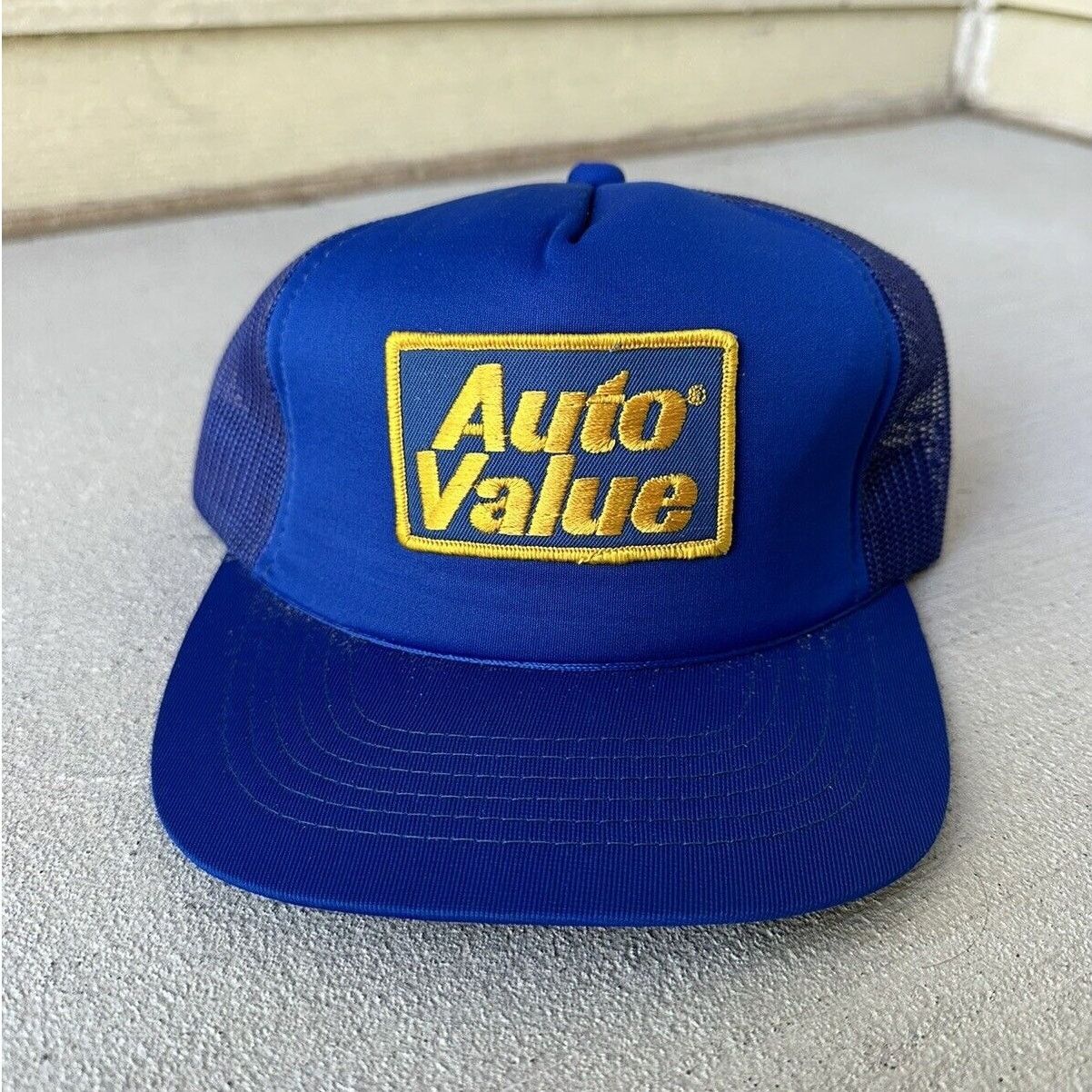 Vintage Vintage Auto Value Patch Blue & Yellow SnapBack Trucker Hat Size ONE SIZE - 1 Thumbnail
