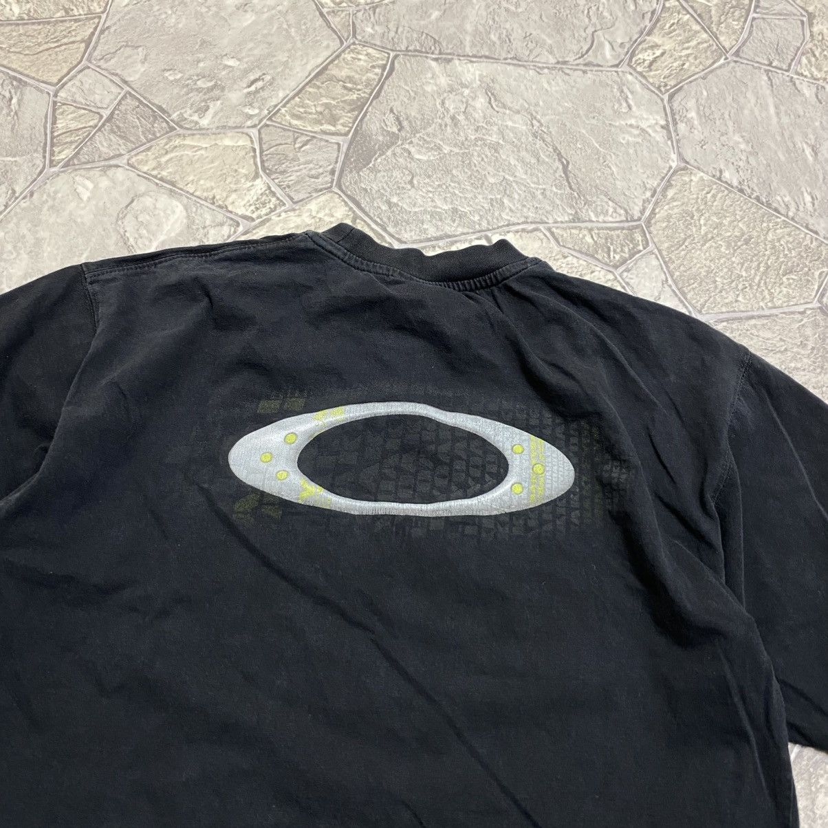 Oakley Vintage Oakley T-Shirt Software Big Logo Japanese Outdoor Size US M / EU 48-50 / 2 - 2 Thumbnail