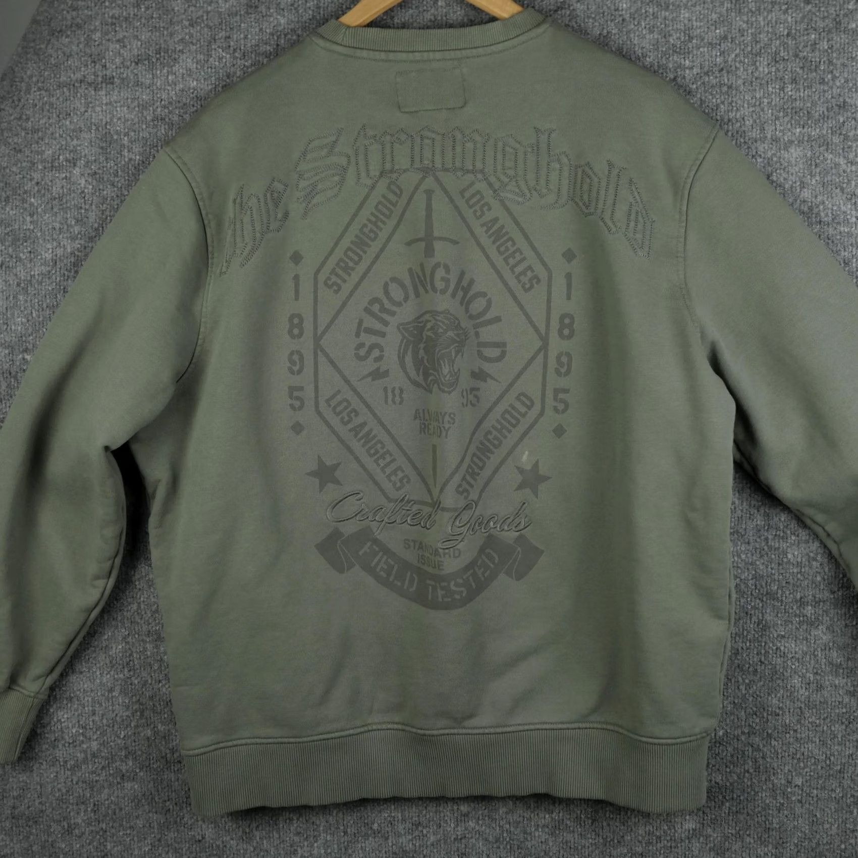 Vintage The Stronghold Sweatshirt Mens XL Green Graphic Print Pullover Always Ready Crewneck Embroidered Logo Tiger Back Graphic Vintage No Size US XL / EU 56 / 4 - 5 Thumbnail