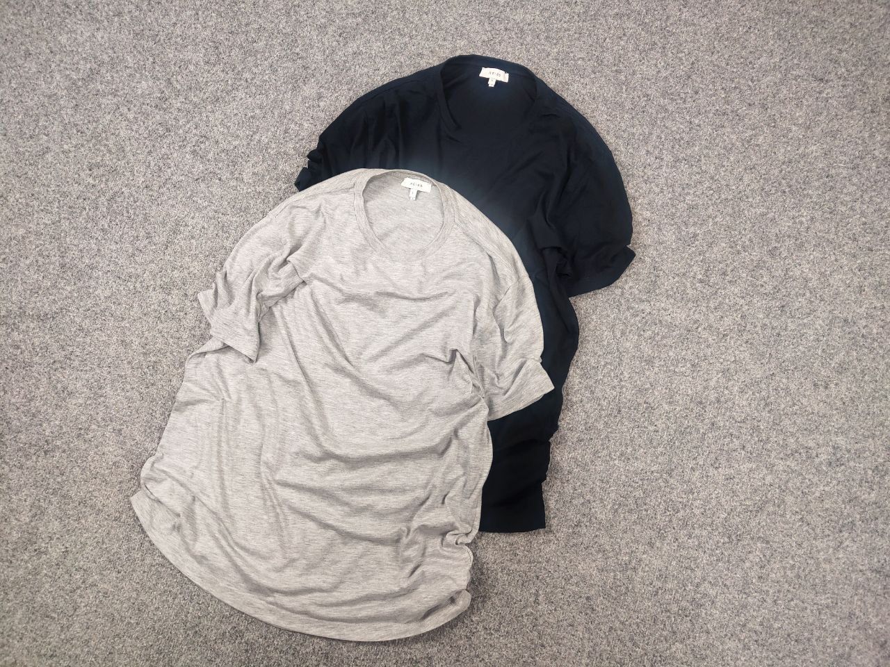 Reiss Reiss x2 Design Basic t-shirts Navy Gray minimalistic Tee Size US L / EU 52-54 / 3 - 2 Thumbnail