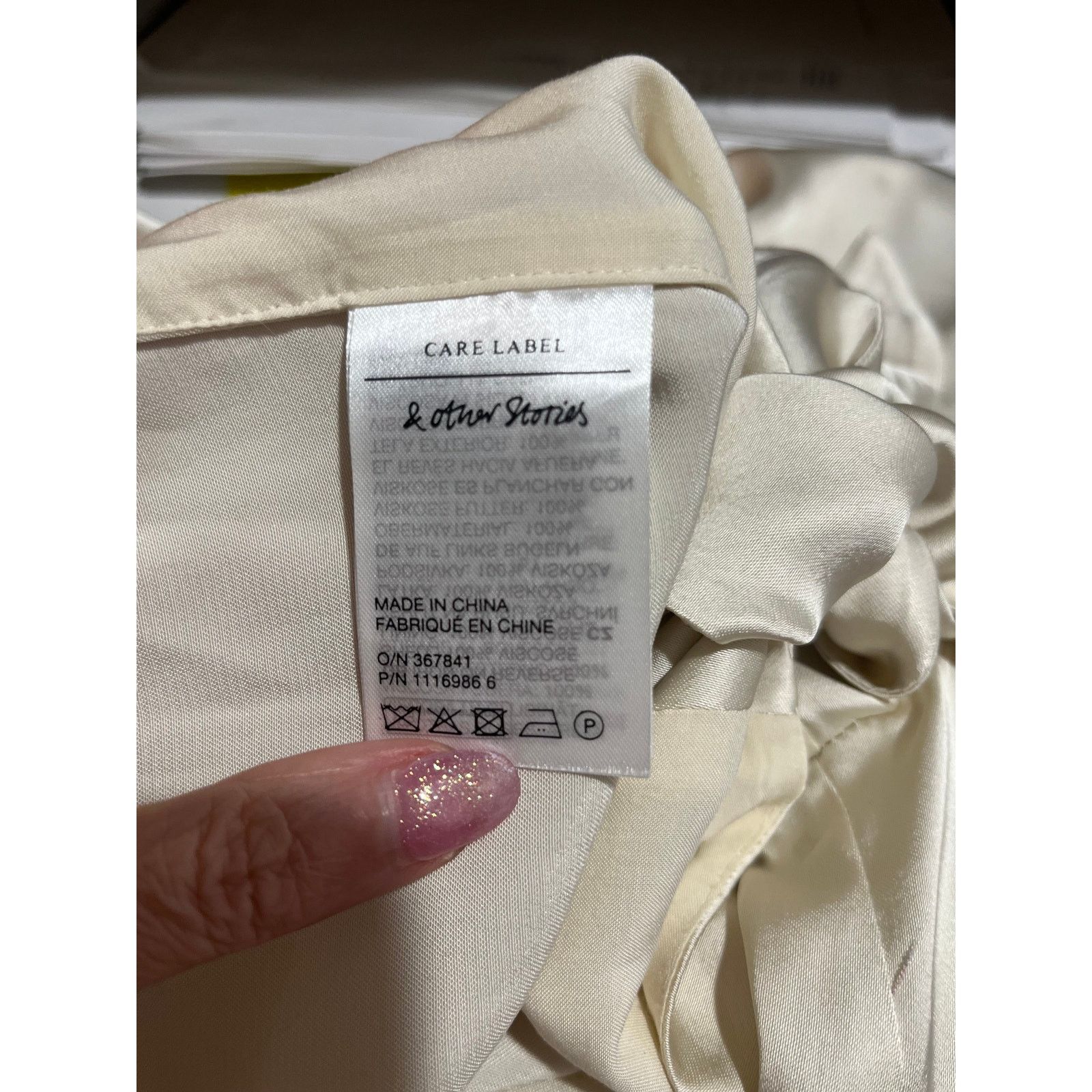 & Other Stories & Other Stories Cream Satin Blouse Cutout Back Tie Size 0 Size XS / US 0-2 / IT 36-38 - 7 Thumbnail