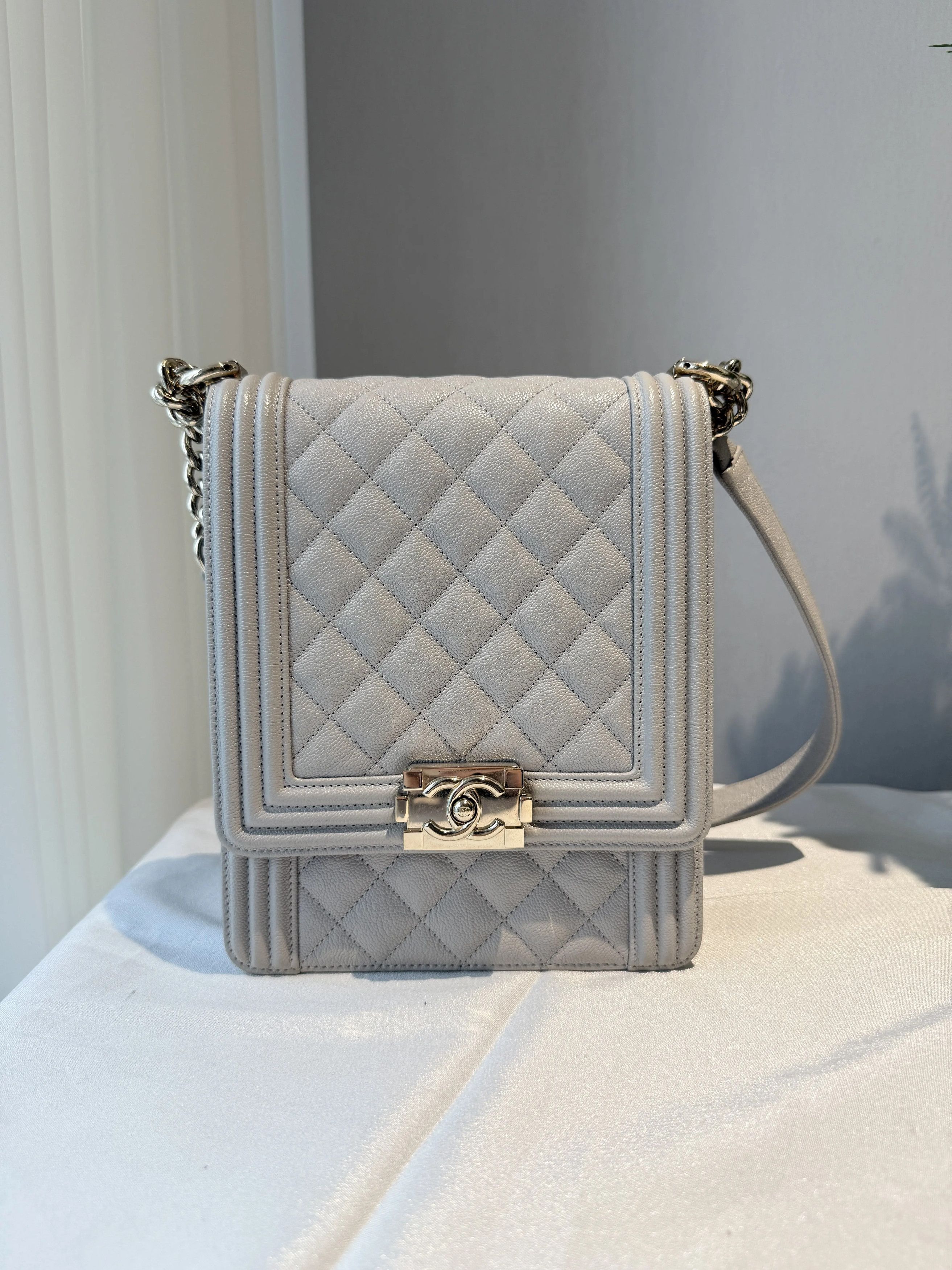 Chanel Pre-loved Bag Very good condition Size ONE SIZE - 1 Thumbnail