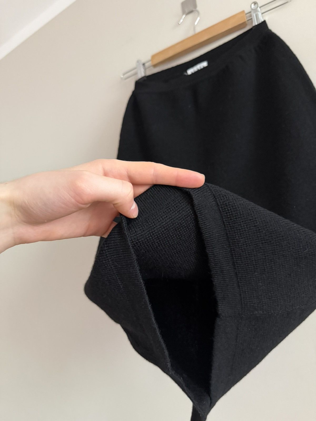 Alaia Vintage Alaïa Black Wool Alpaca Pencil Skirt Size 27" / US 4 / IT 40 - 6 Thumbnail