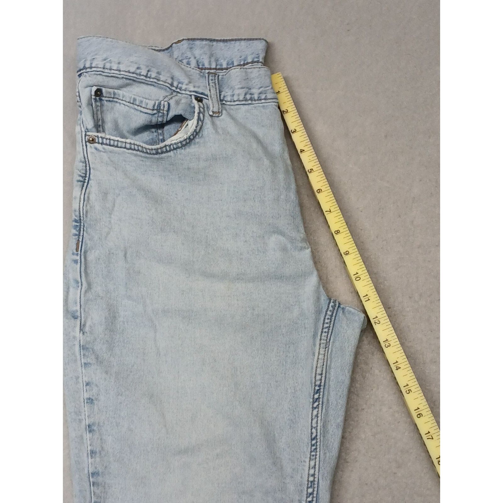 Old Navy Old Navy (38x32) Mens Relaxed Straight Fit Light Denim Jeans Size US 38 / EU 54 - 2 Thumbnail