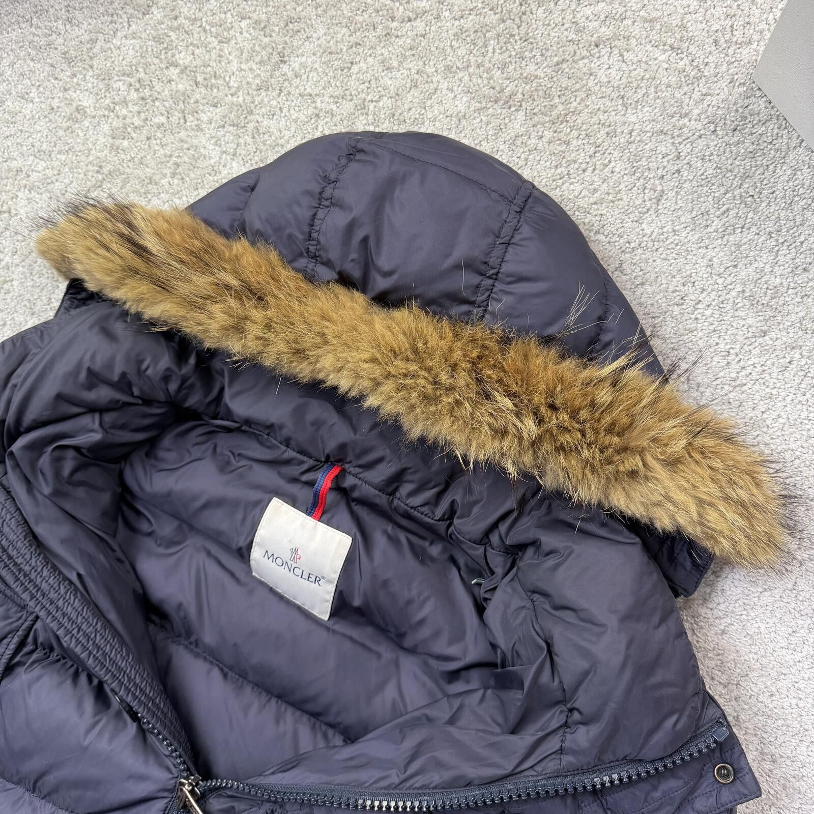 Moncler Moncler Cluny Size 4 Large Size US L / EU 52-54 / 3 - 4 Thumbnail