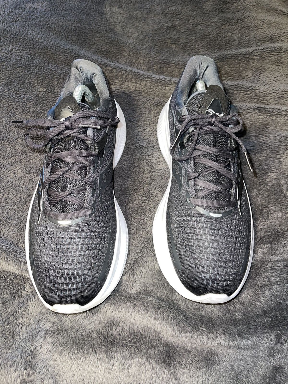 Saucony Ride 15 ‘Black/White’ Size US 9 / EU 42 - 4 Thumbnail