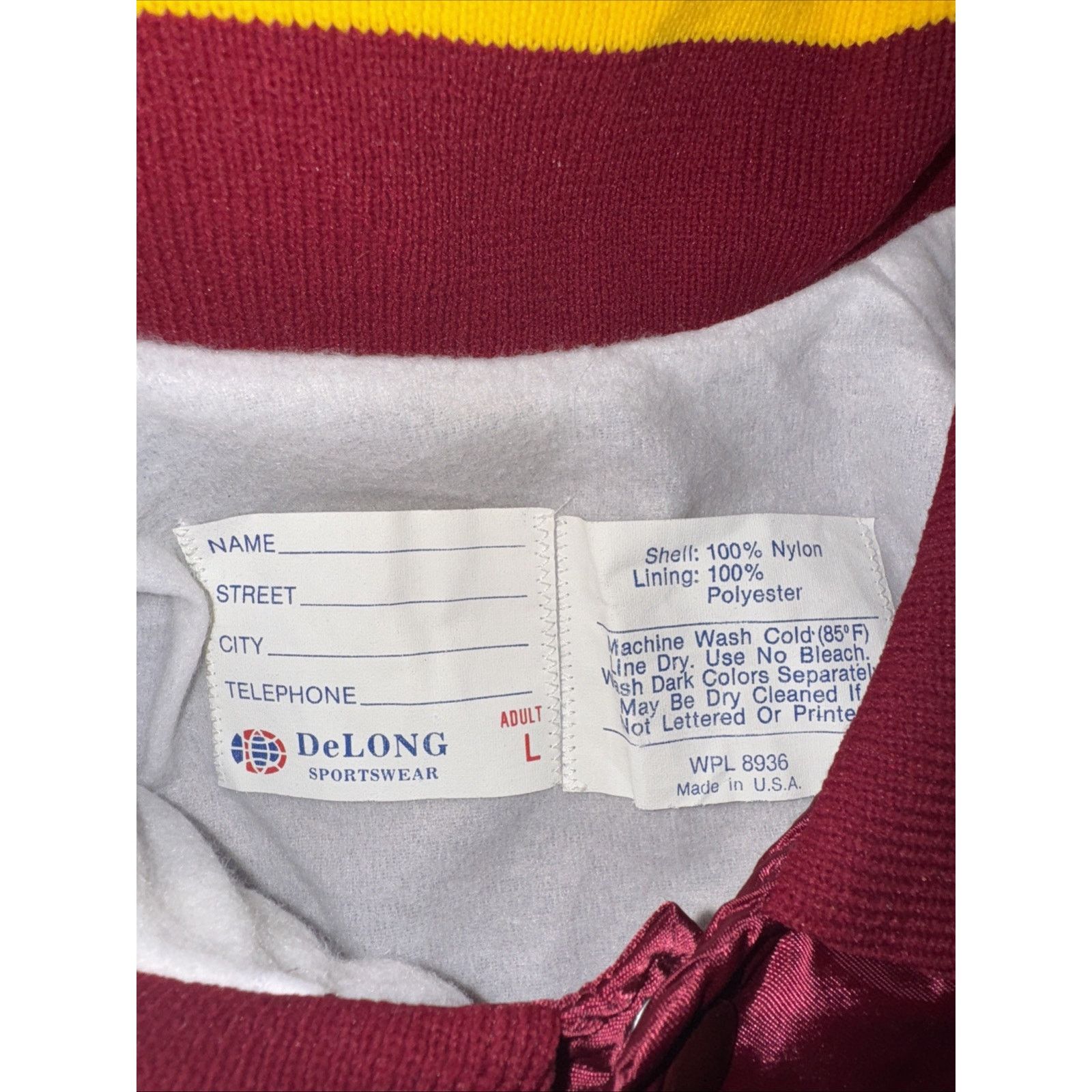 Vintage Vintage Satin Bomber Jacket Maroon/Gold L 22x24 Made In USA Size US L / EU 52-54 / 3 - 4 Thumbnail