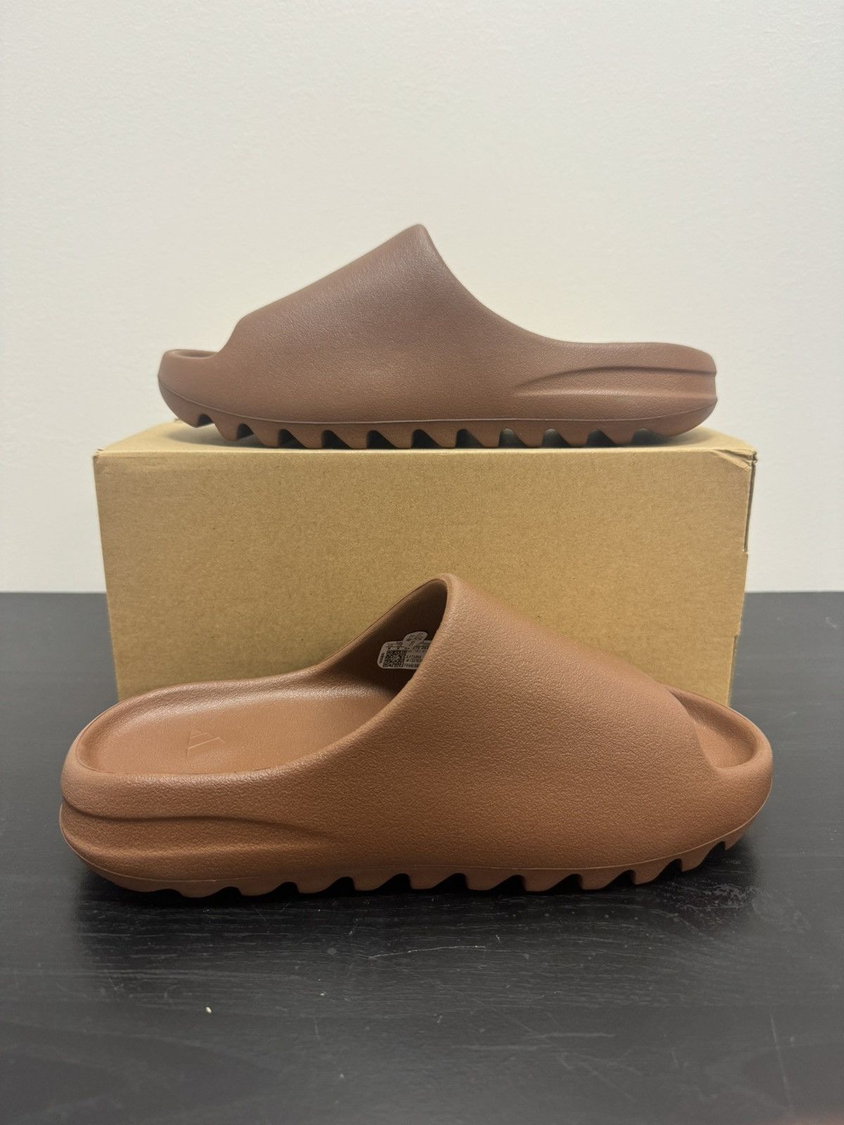 Yeezy Yeezy slide flax Size US 9 / EU 42 - 2 Thumbnail