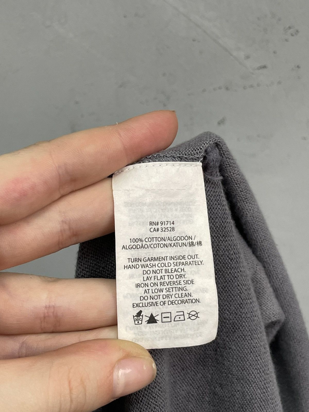 Armani Exchange Armani Exchange grey eagle print Y2K washed longsleeve Size US M / EU 48-50 / 2 - 12 Thumbnail