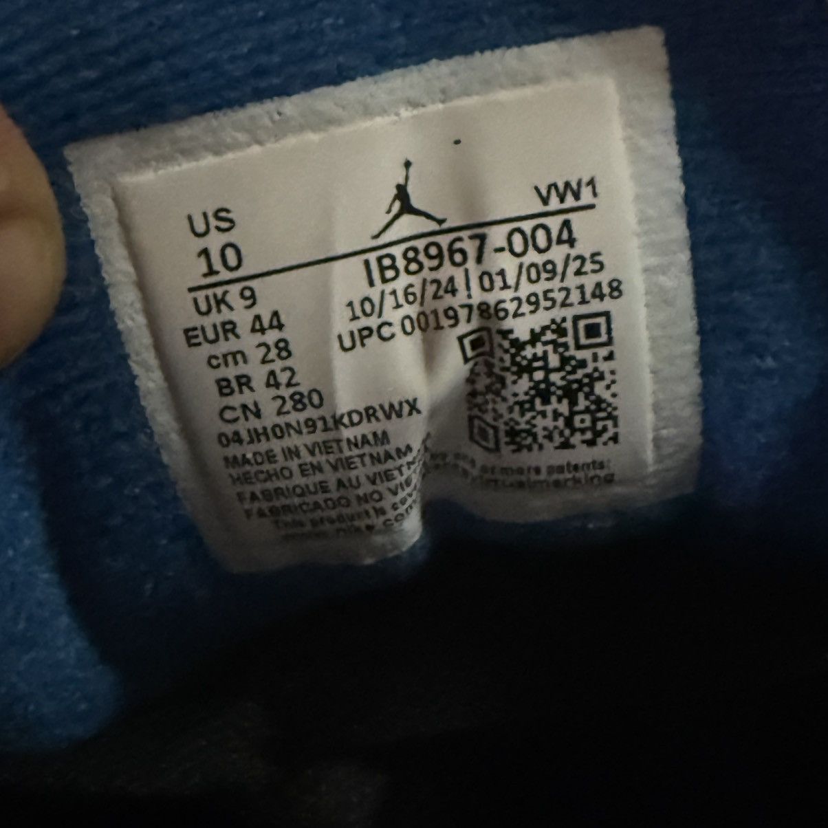 Jordan Brand Jordan 3 Rare Air Size 10 Men Size US 10 / EU 43 - 7 Thumbnail