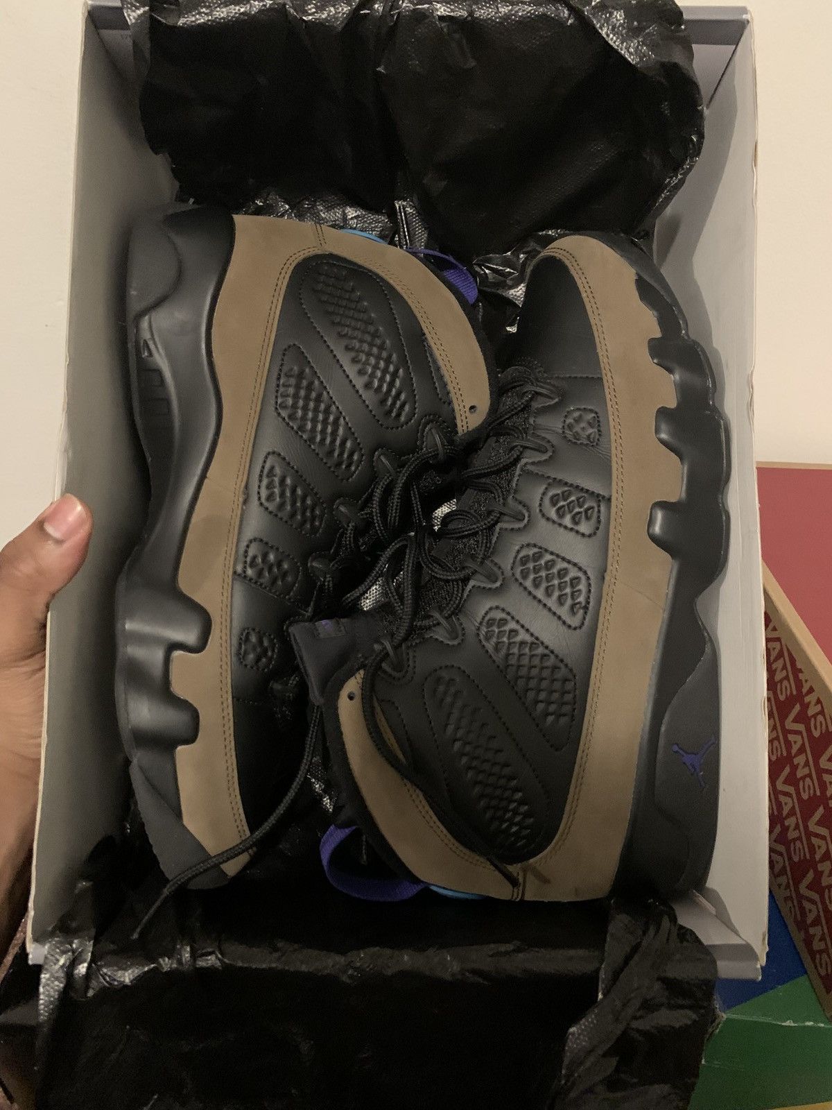 Jordan Brand Retro jordan 9 olive concords size 11 Good condtion Size US 11 / EU 44 - 2 Thumbnail
