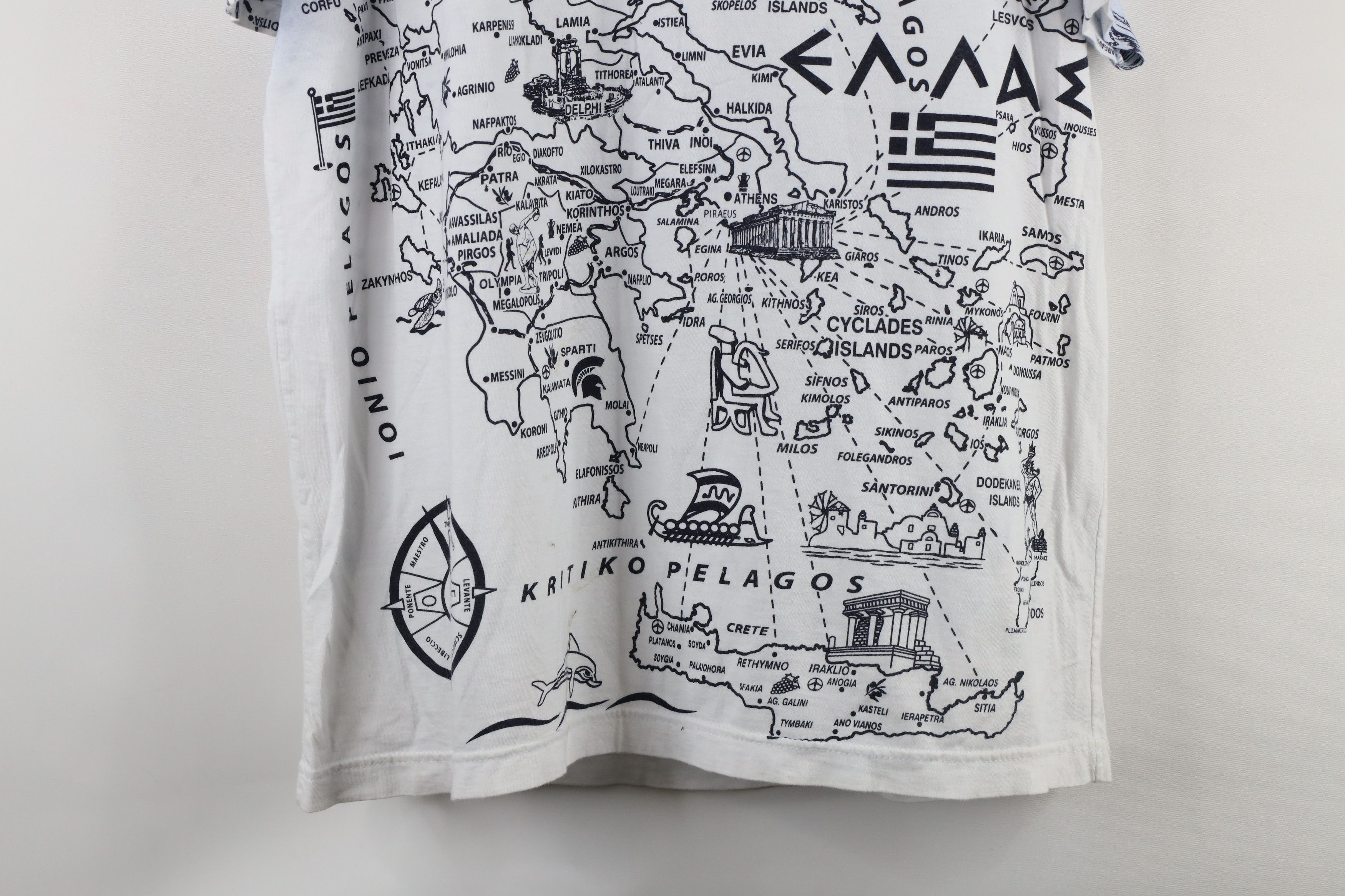 Vintage Vintage 90s Streetwear All Over Print Short Sleeve T-Shirt Size US L / EU 52-54 / 3 - 14 Thumbnail