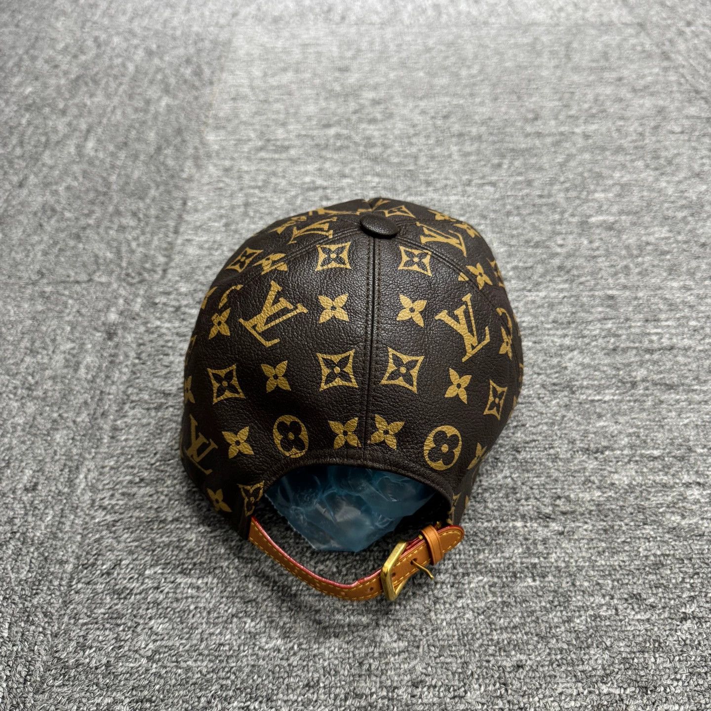 Louis Vuitton Louis Vuitton x Supreme Monogram Baseball Cap Size ONE SIZE - 3 Thumbnail