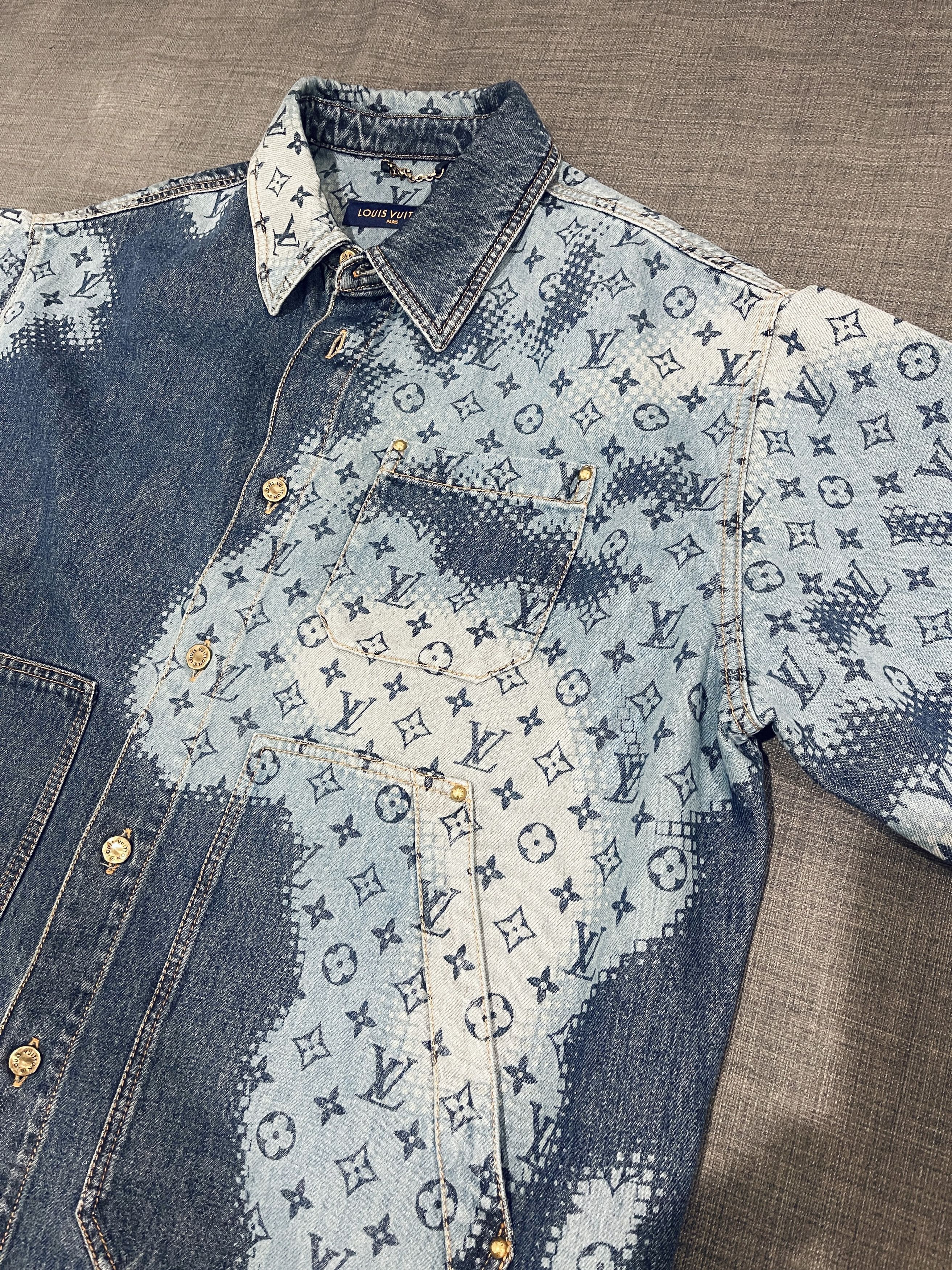 LOUIS VUITTON 青色 刺繍付き 長袖シャツ 2023人気LOUIS VUITTON長袖シャツコピールイ ヴィトン 新品登場