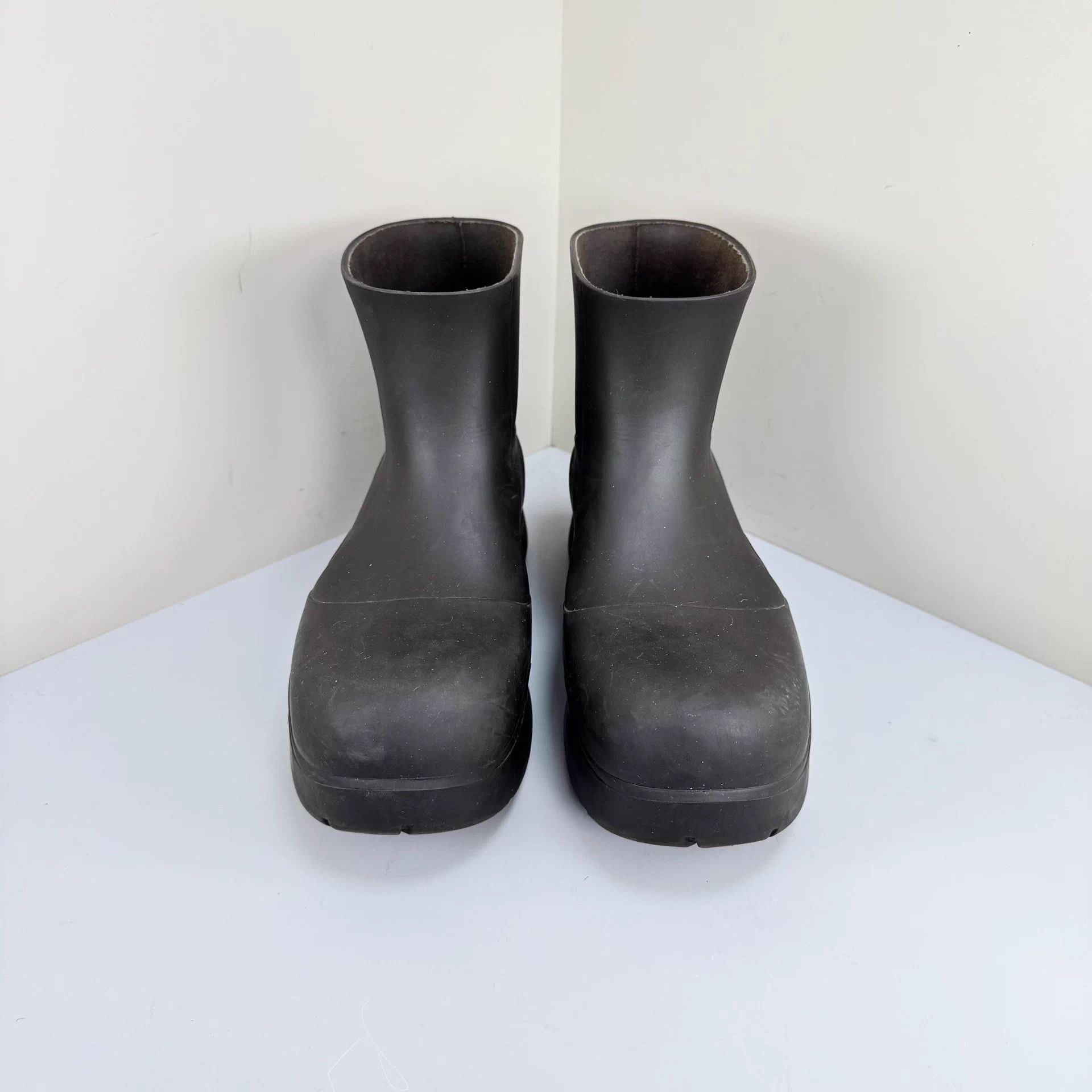 Bottega Veneta Bottega Veneta brown rubber rain boots 41 new 98 Size US 8 / EU 41 - 2 Thumbnail