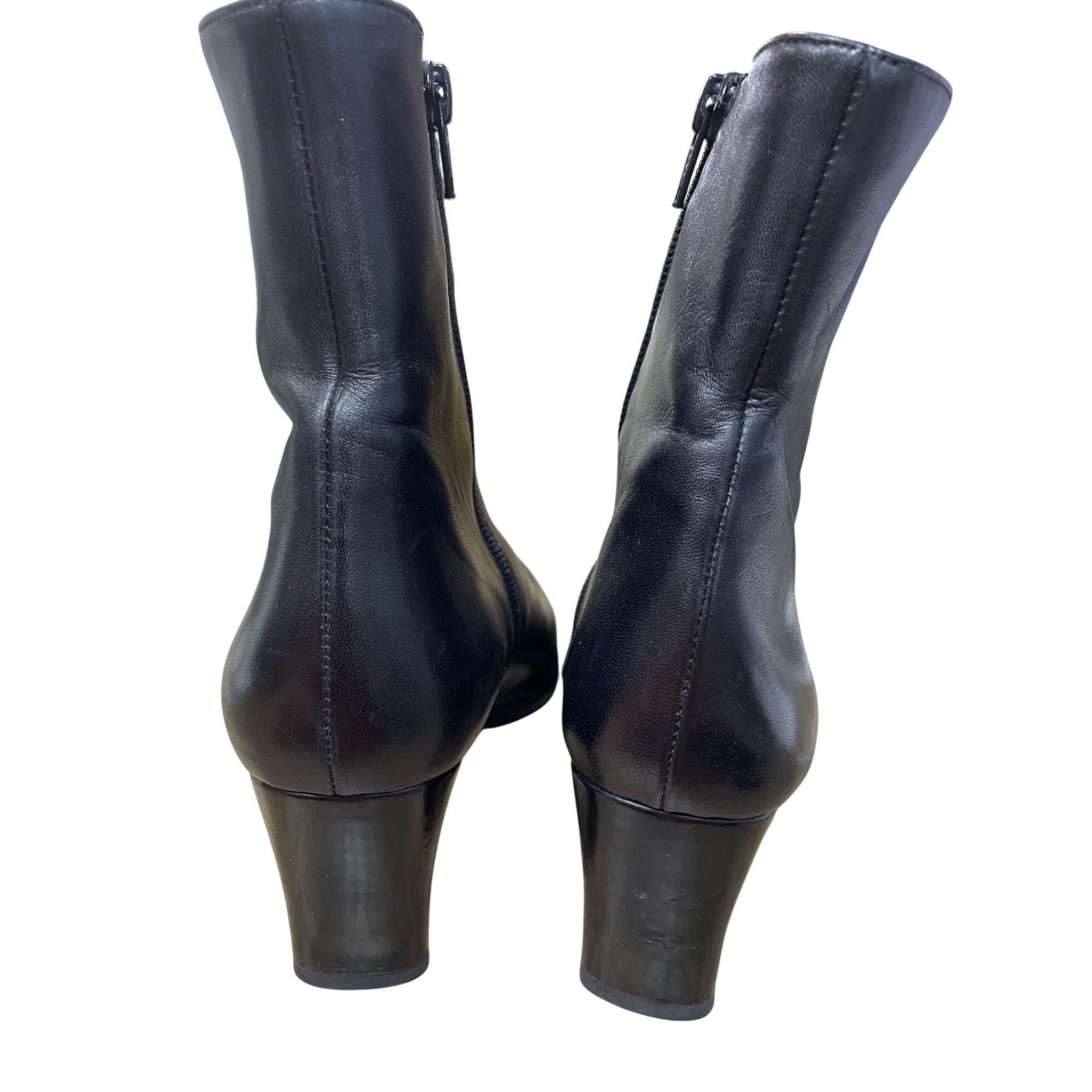 Stuart Weitzman Stuart Weitzman womans black leather zip heeled 2.5" ankle b Size US 7.5 / IT 37.5 - 16 Thumbnail