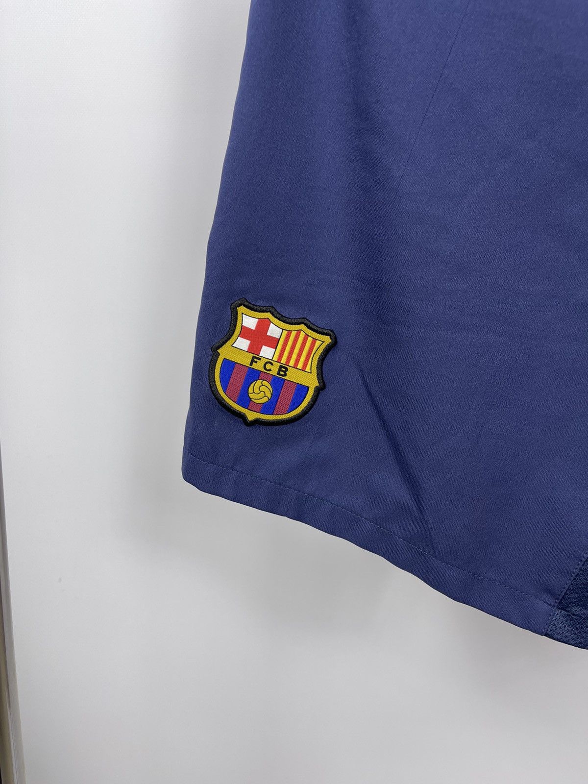 Nike × Vintage BARCELONA 2013 2014 HOME FOOTBALL SOCCER SHORTS NIKE SIZE S Size US 32 / EU 48 - 3 Thumbnail
