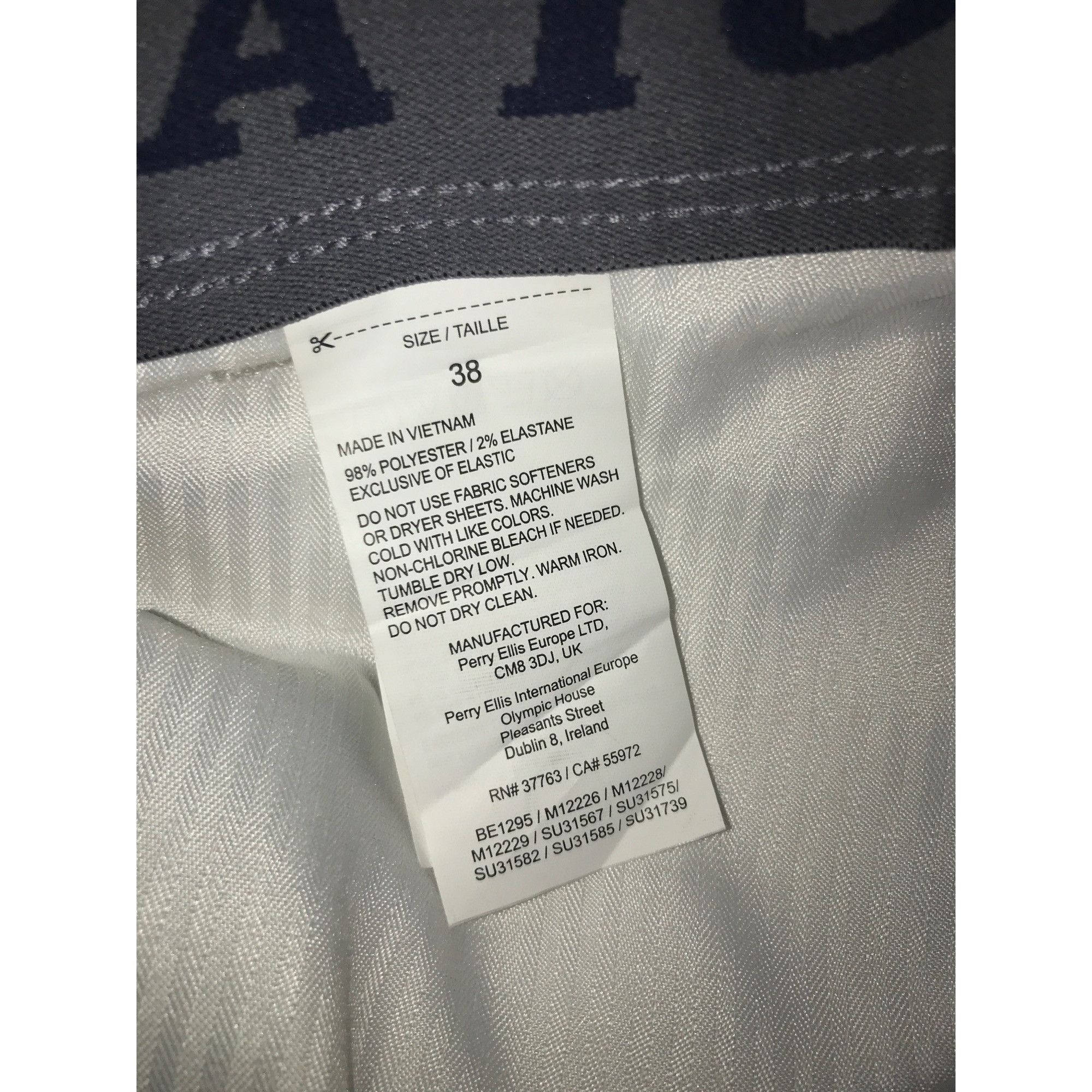 Designer Men's Tan/Beige PGA Tour Silver Lining Active Stretch Shorts Size US 38 / EU 54 - 4 Thumbnail