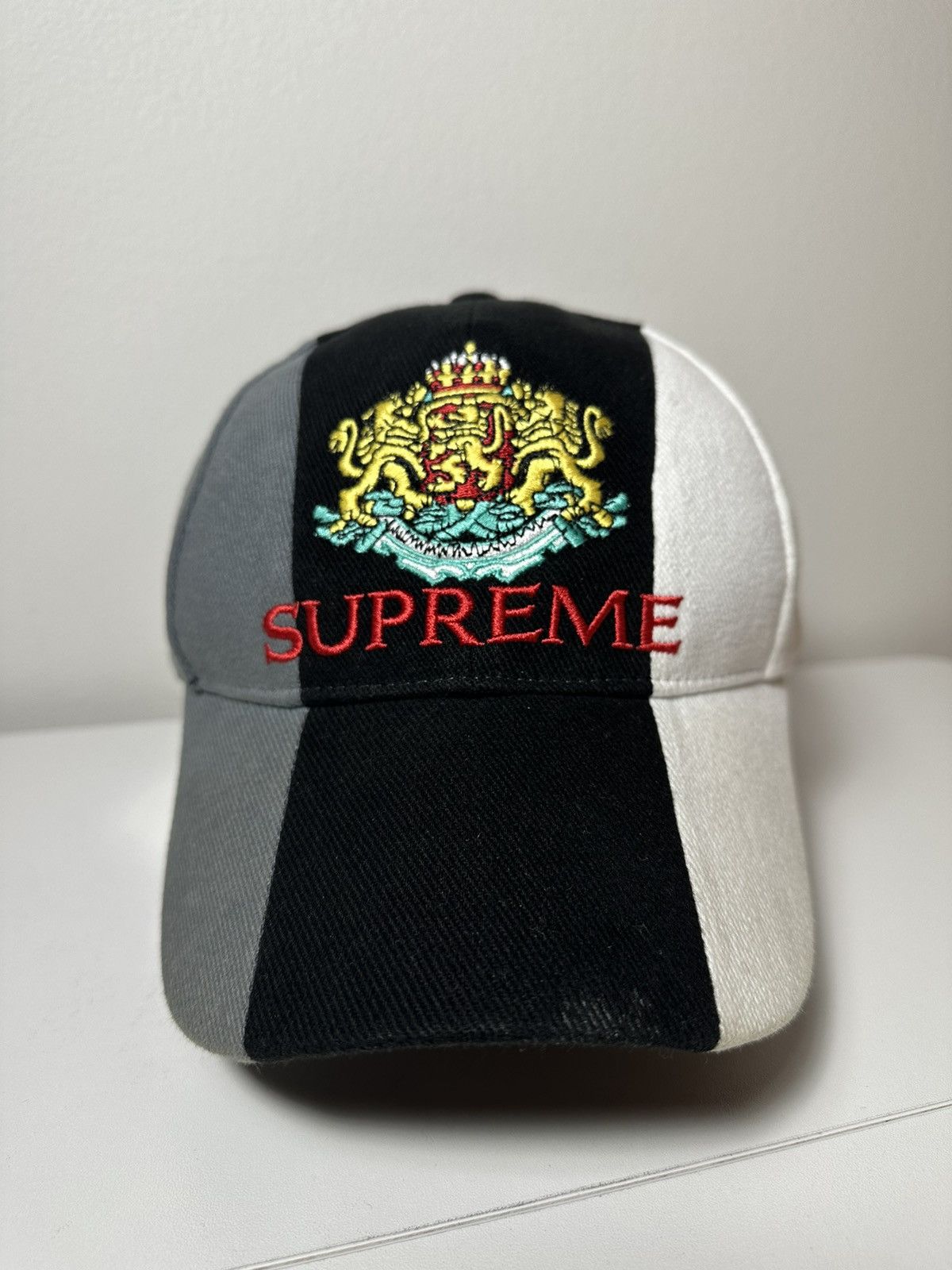 Supreme Supreme Crest 6-Panel Cap Hat Size ONE SIZE - 1 Thumbnail