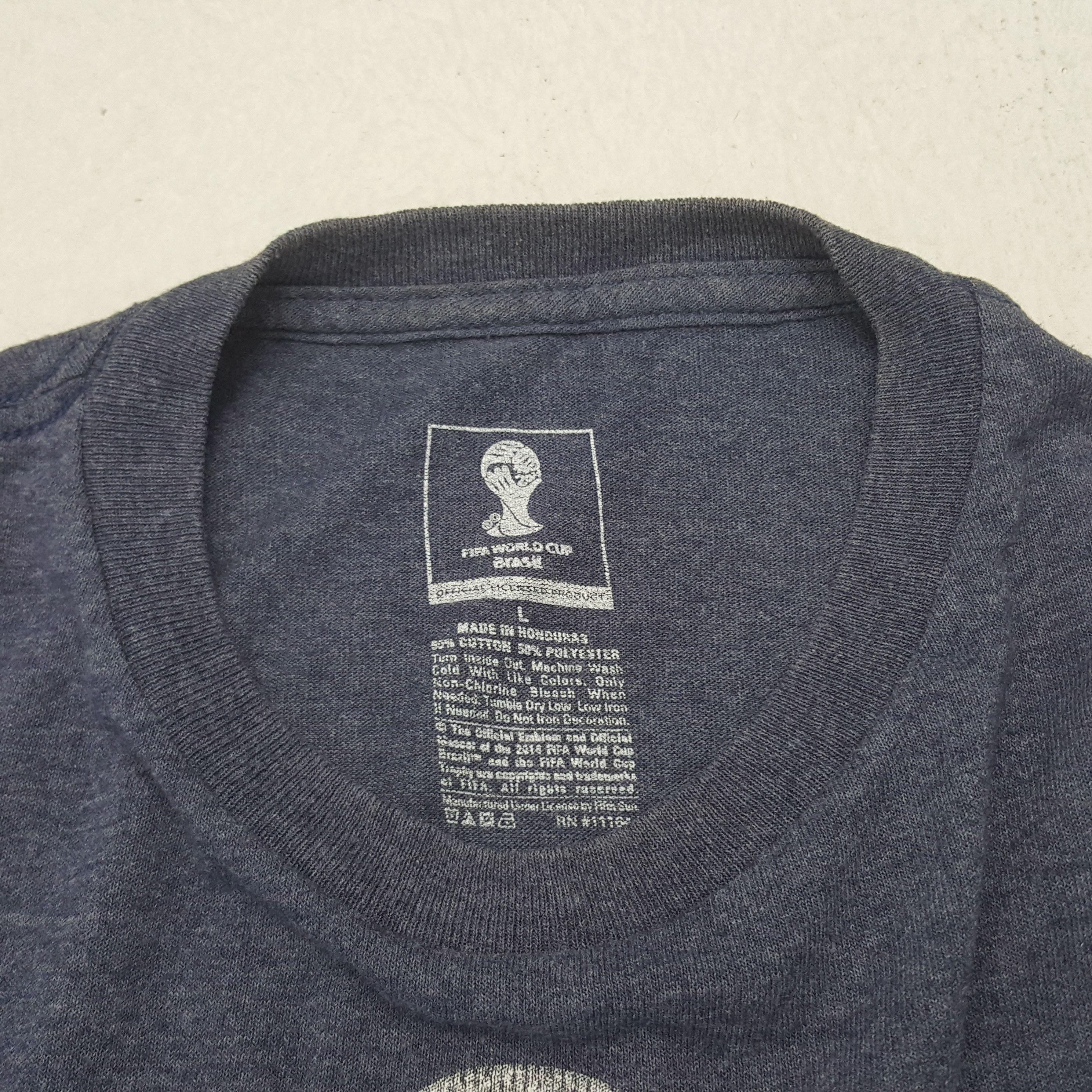 Vintage Vintage FIFA WORLD CUP BRAZIL Tshirt C285N34 Size US L / EU 52-54 / 3 - 4 Thumbnail