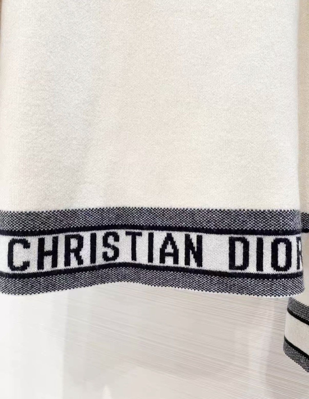 Dior Dior Classic White Cashmere Pullover Sweater J33 Size S / US 4 / IT 40 - 5 Thumbnail