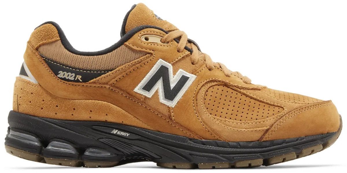 New Balance New Balance 2002R Size US 9 / EU 42 - 2 Thumbnail