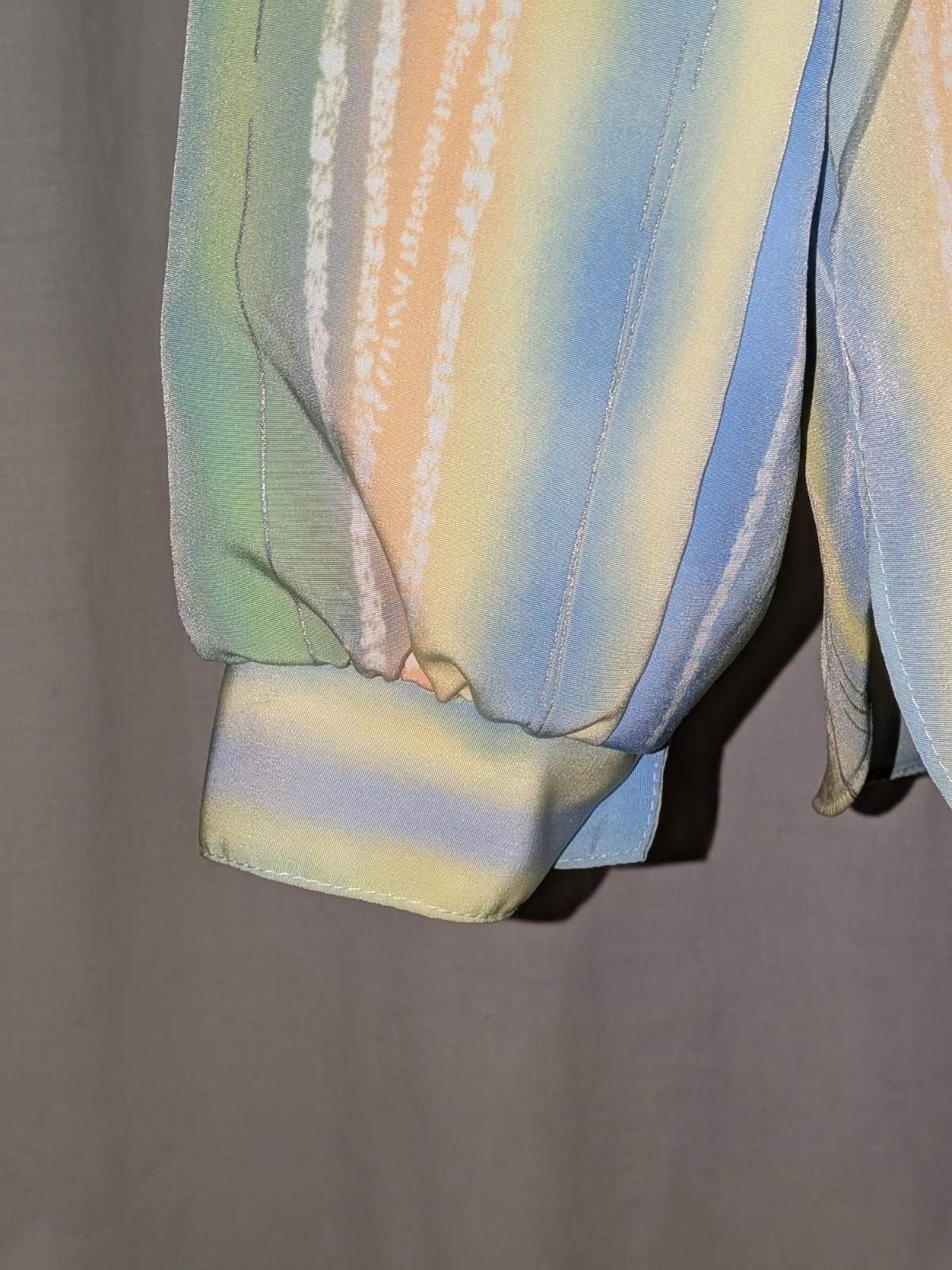 Designer VTG 80s All Hours Pastel Watercolor Button Down Blouse Sz M Size M / US 6-8 / IT 42-44 - 3 Thumbnail