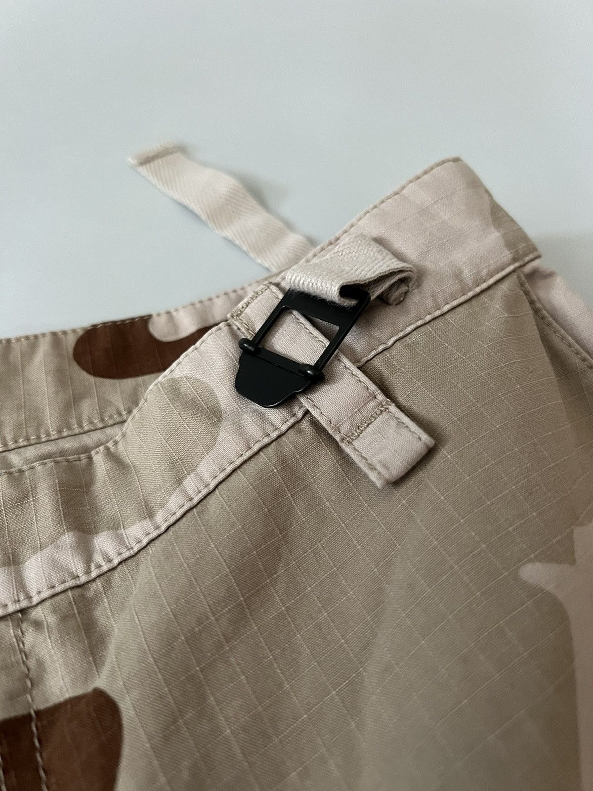 Balenciaga Balenciaga Large Camo Cargo Pants Size US 34 / EU 50 - 8 Thumbnail