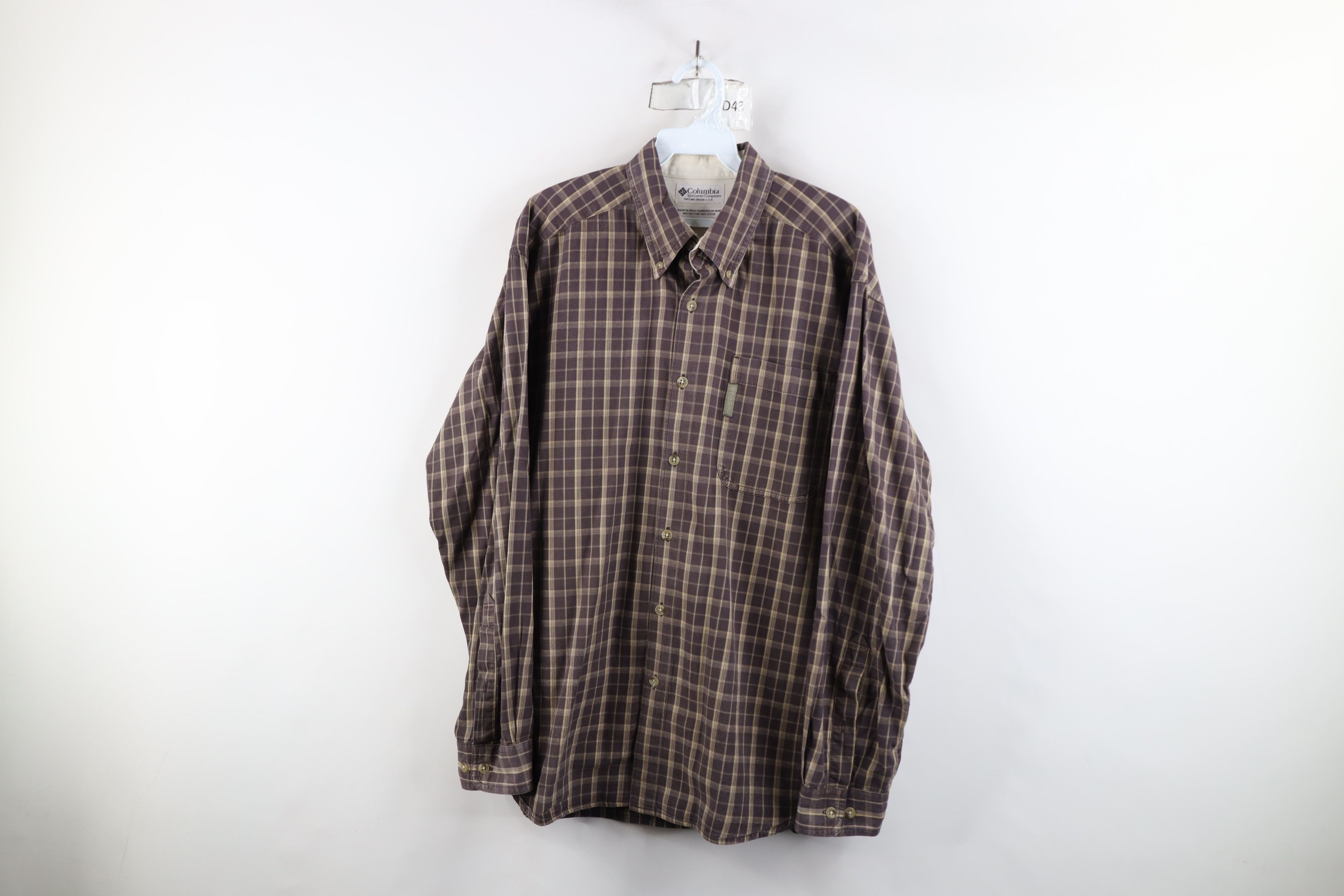 Columbia × Vintage Vintage Columbia Spell Out Collared Button Down Shirt Plaid Size US M / EU 48-50 / 2 - 1 Thumbnail