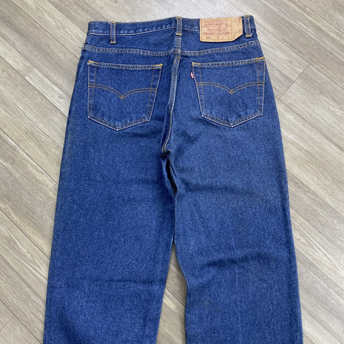 Levi's Vintage Clothing 🇺🇸1990s Vintage Levis 501 31x34 Straight Leg Faded Jeans Size US 29 - 19 Thumbnail