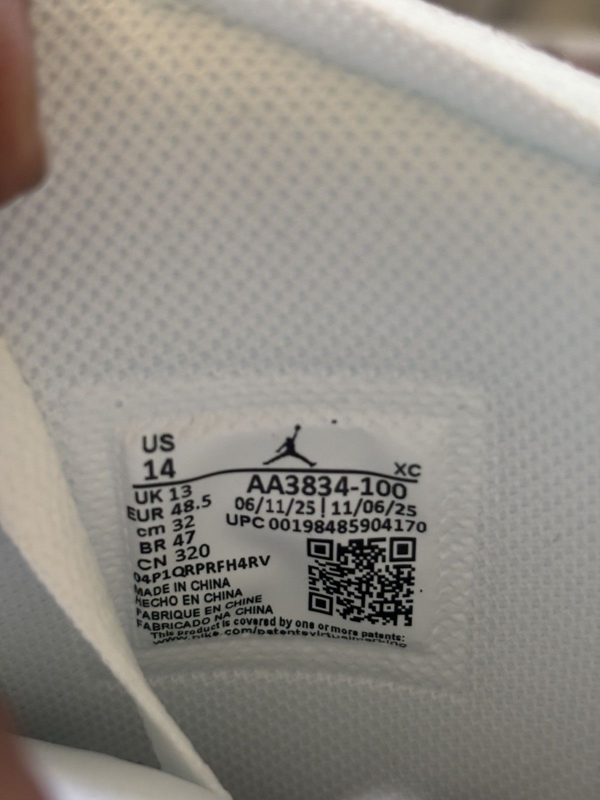 Jordan Brand × Off-White Jordan 1 High OG V.A.A Alaska Archive Size US 14 / EU 47 - 14 Thumbnail