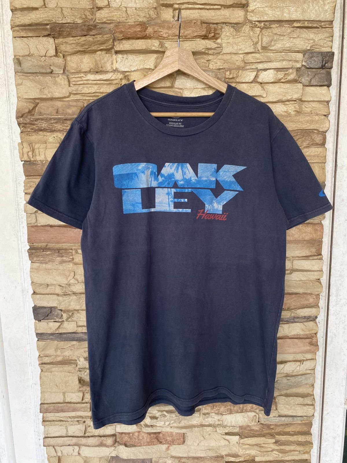 Oakley Oakley Hawaii Graphic Photo Print Tees Size US L / EU 52-54 / 3 - 1 Thumbnail