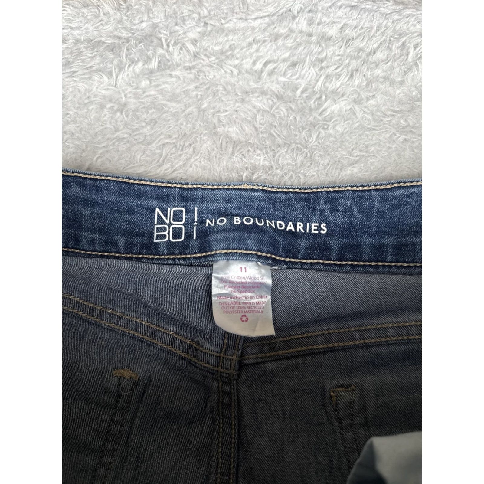 Vintage No Boundaries Jeans Bootcut Juniors 11 Blue Med Wash Mid Rise Stretch 29x31 Womens Size 32" / US 10 / IT 46 - 6 Thumbnail