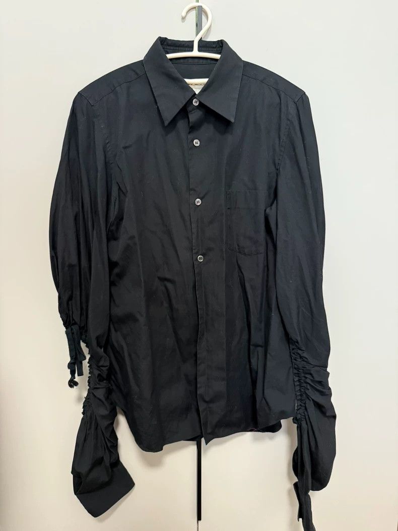 Comme des Garcons Comme Des Garcons Cutout Sleeve Shirt Size M / US 6-8 / IT 42-44 - 1 Thumbnail