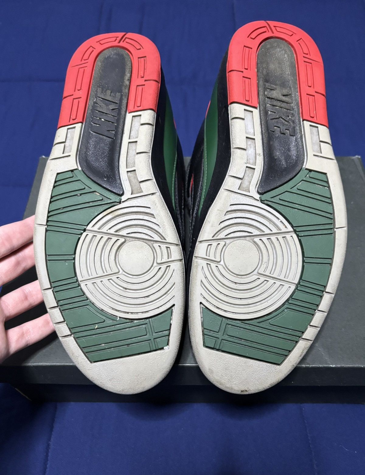 Jordan Brand Jordan 2 Retro Low Christmas 2023 Size 10 Size US 10 / EU 43 - 5 Thumbnail